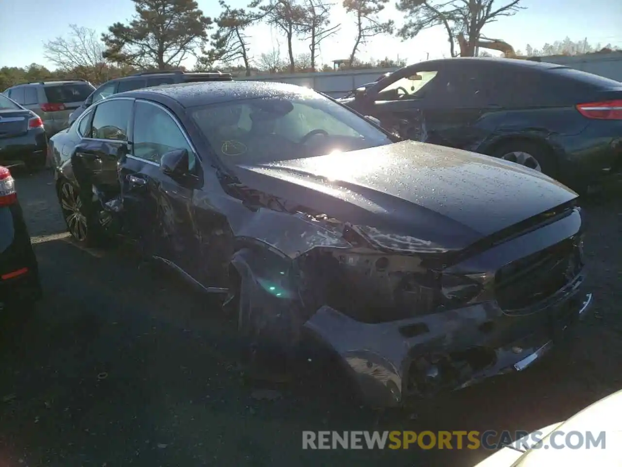 1 Photograph of a damaged car LVYA22ML7MP210986 VOLVO S90 2021