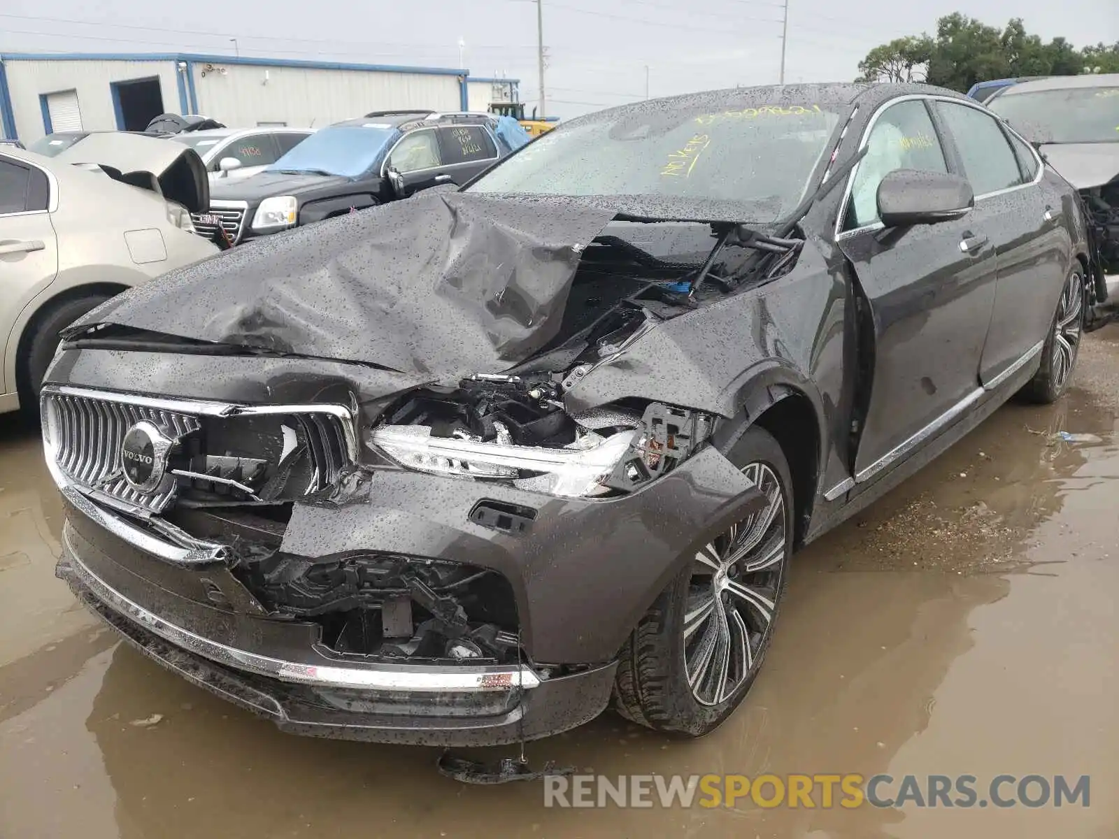 2 Photograph of a damaged car LVYA22ML8MP222709 VOLVO S90 2021