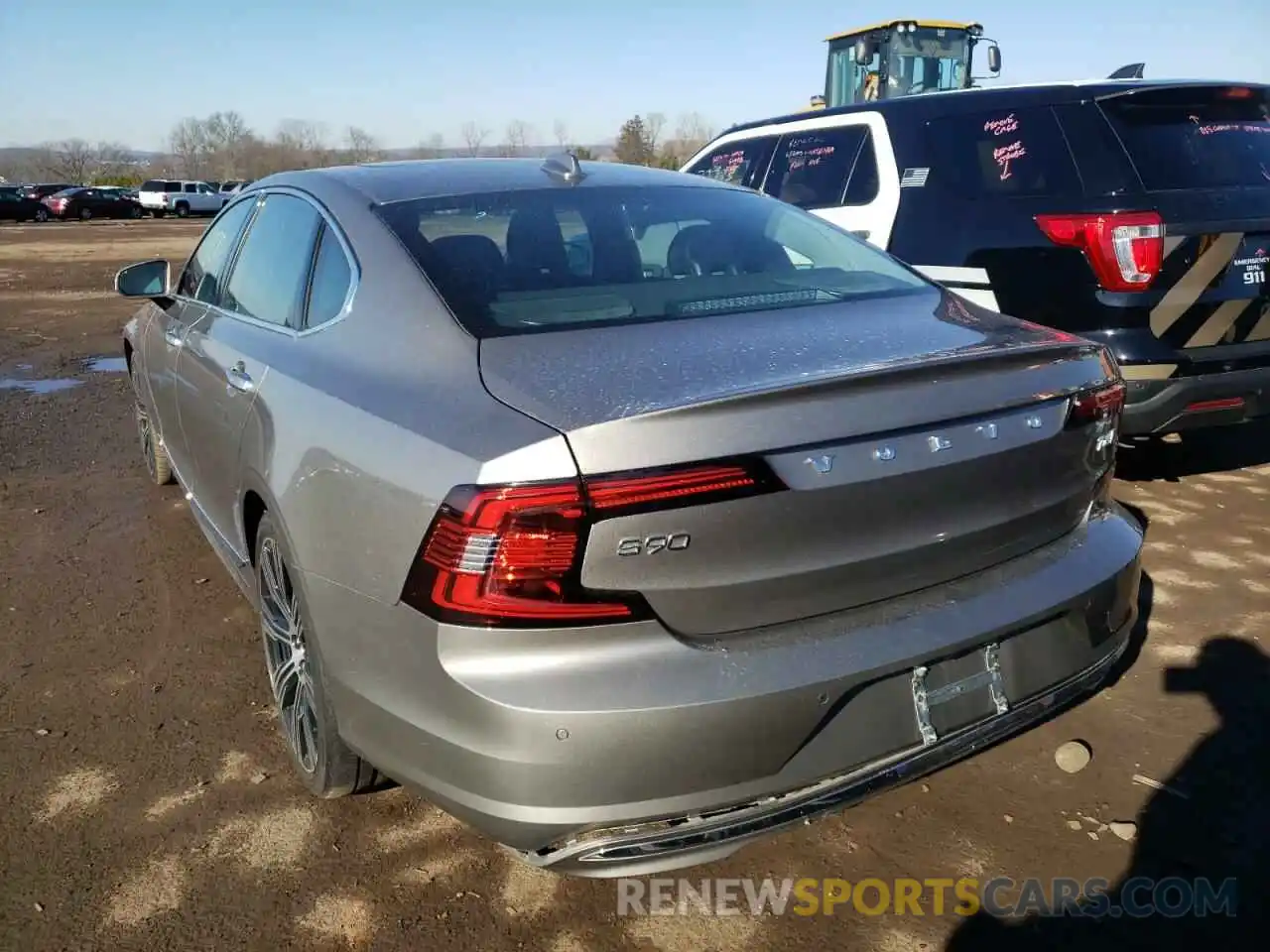 3 Photograph of a damaged car LVYA22ML9MP196752 VOLVO S90 2021