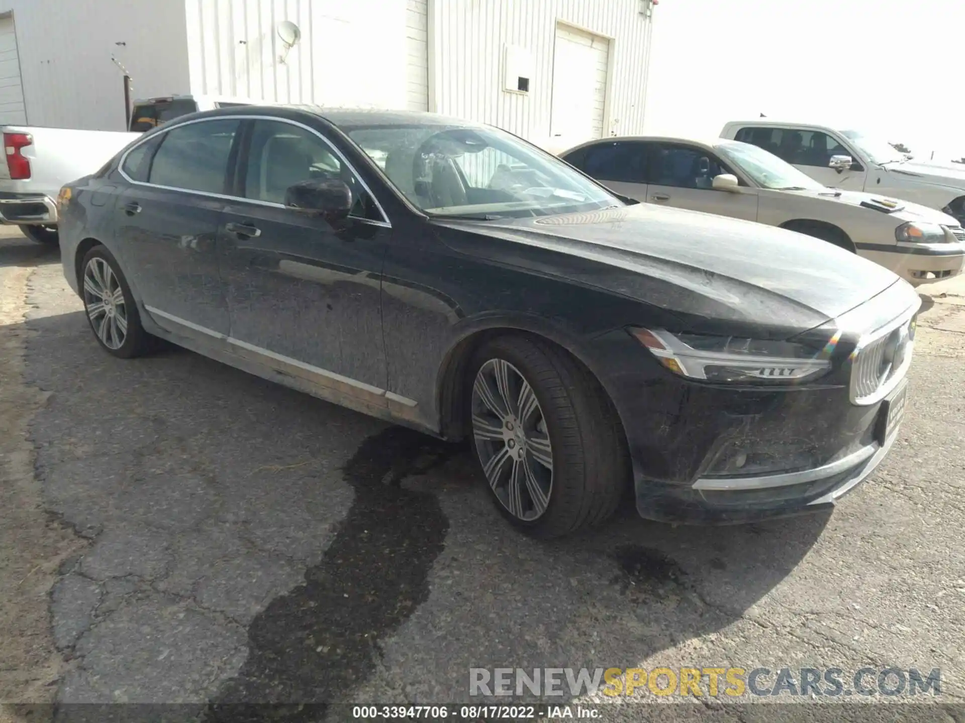 1 Photograph of a damaged car LVY062ML8NP265934 VOLVO S90 2022