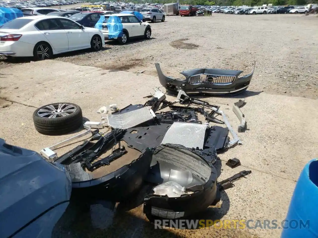 9 Photograph of a damaged car LVY062ML1NP264480 VOLVO S90 B6 INS 2022