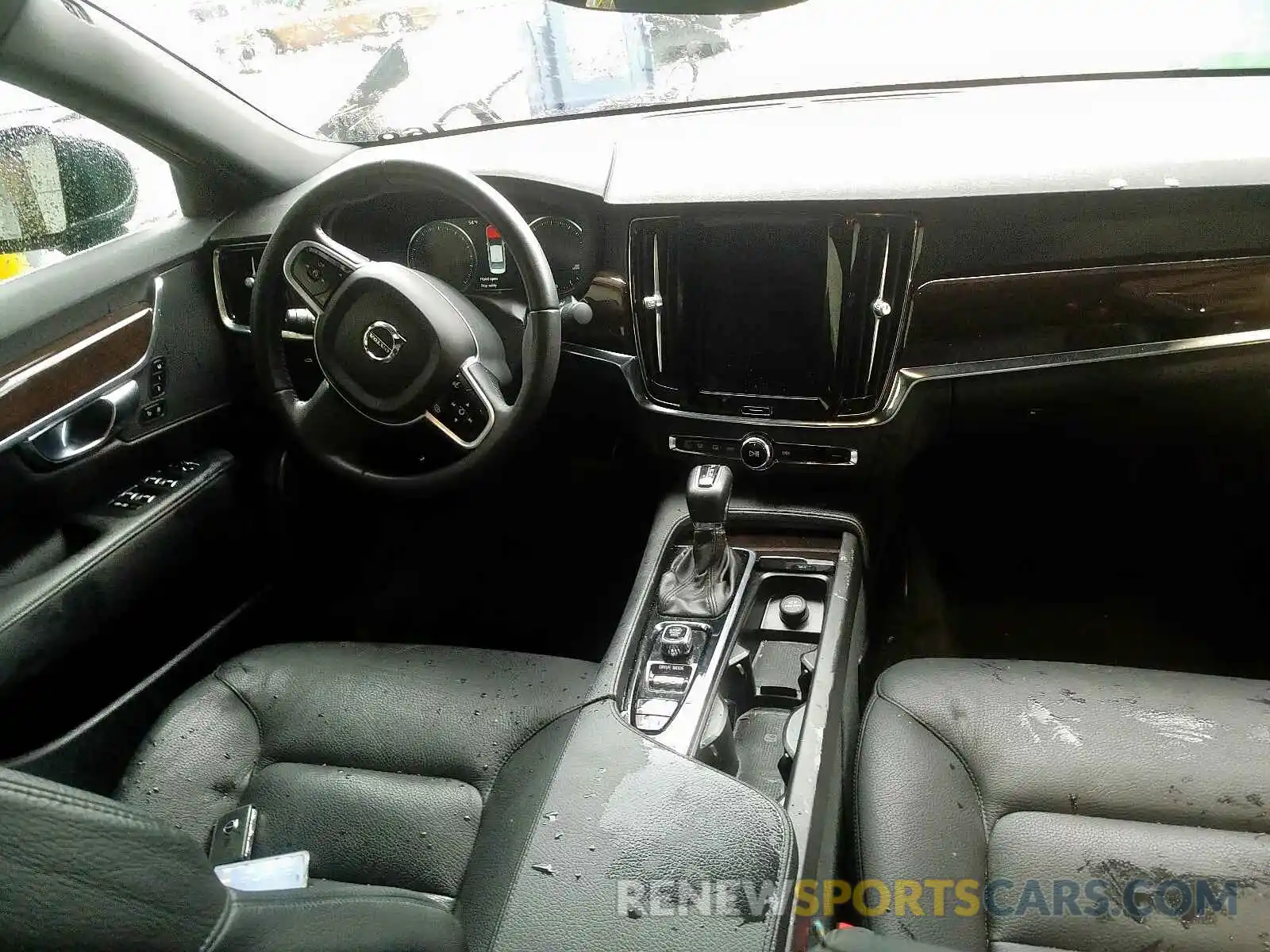 9 Фотография поврежденного автомобиля LVY102AK7KP089424 VOLVO S90 T5 MOM 2019