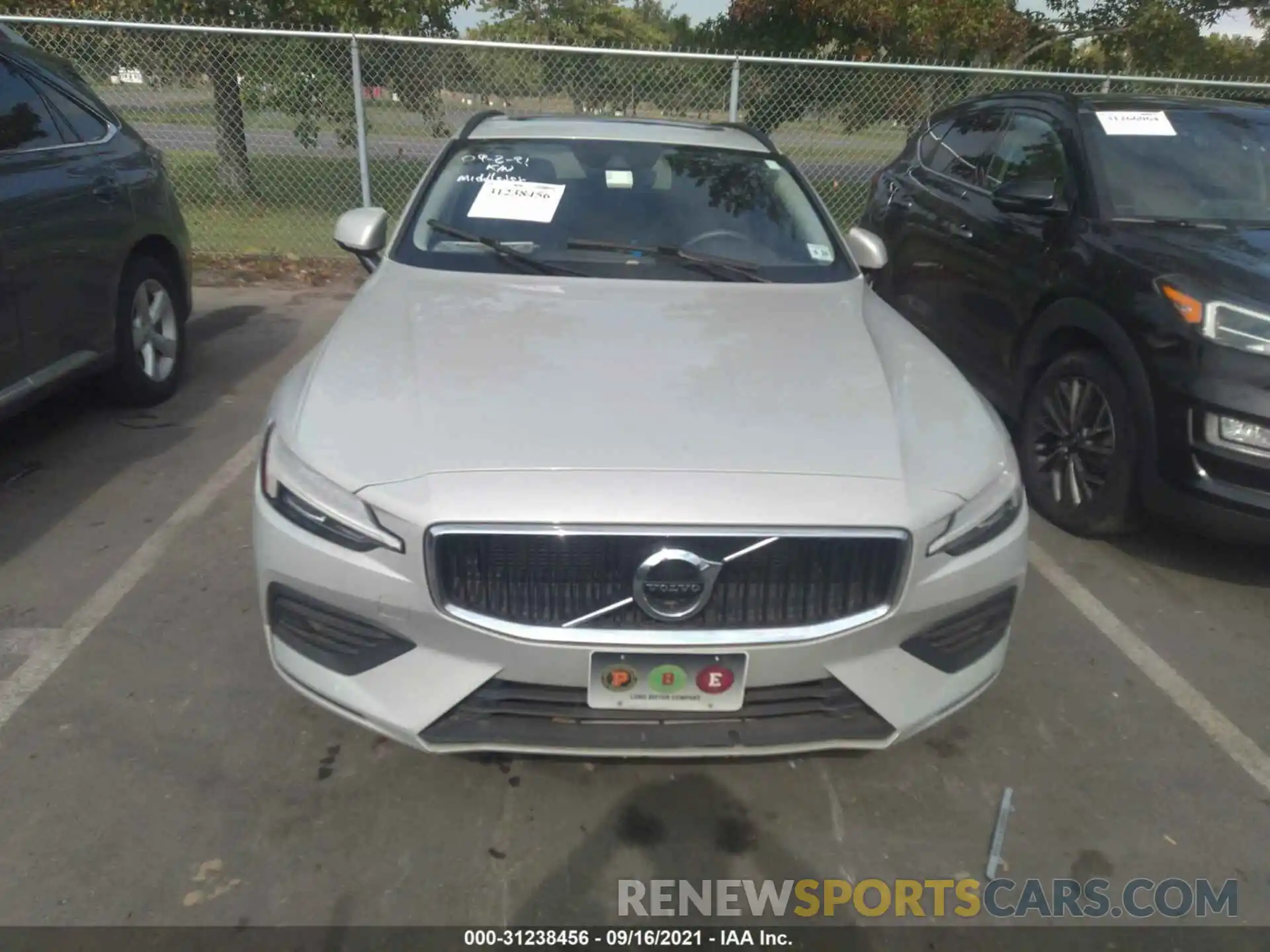 6 Photograph of a damaged car YV1102EK0K1001845 VOLVO V60 2019