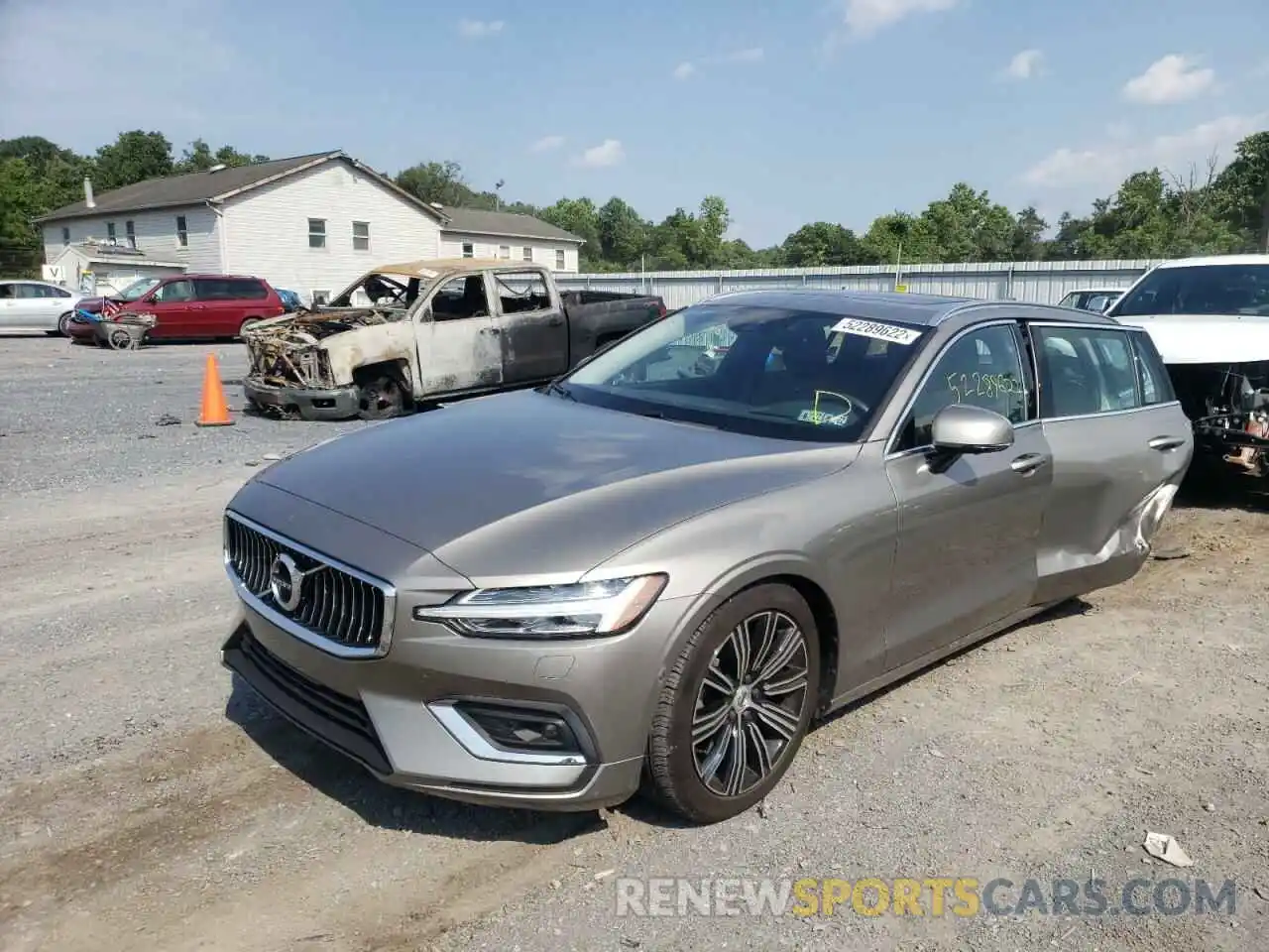 2 Photograph of a damaged car YV1A22SL8K1337167 VOLVO V60 2019