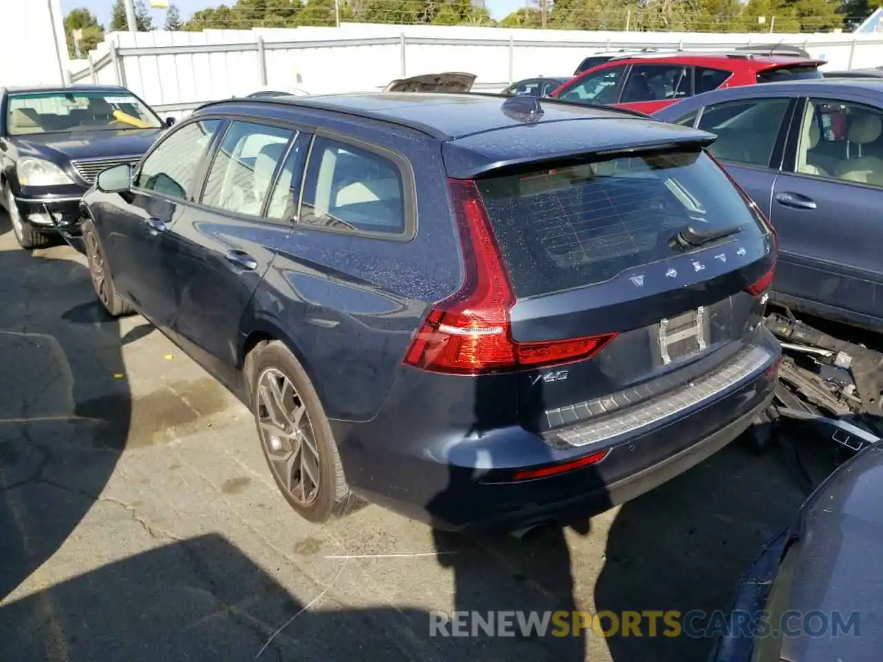 3 Photograph of a damaged car YV1102EK1L2358513 VOLVO V60 2020