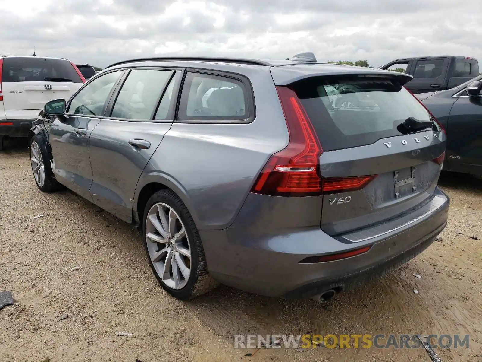 3 Photograph of a damaged car YV1102EK9L2377021 VOLVO V60 2020