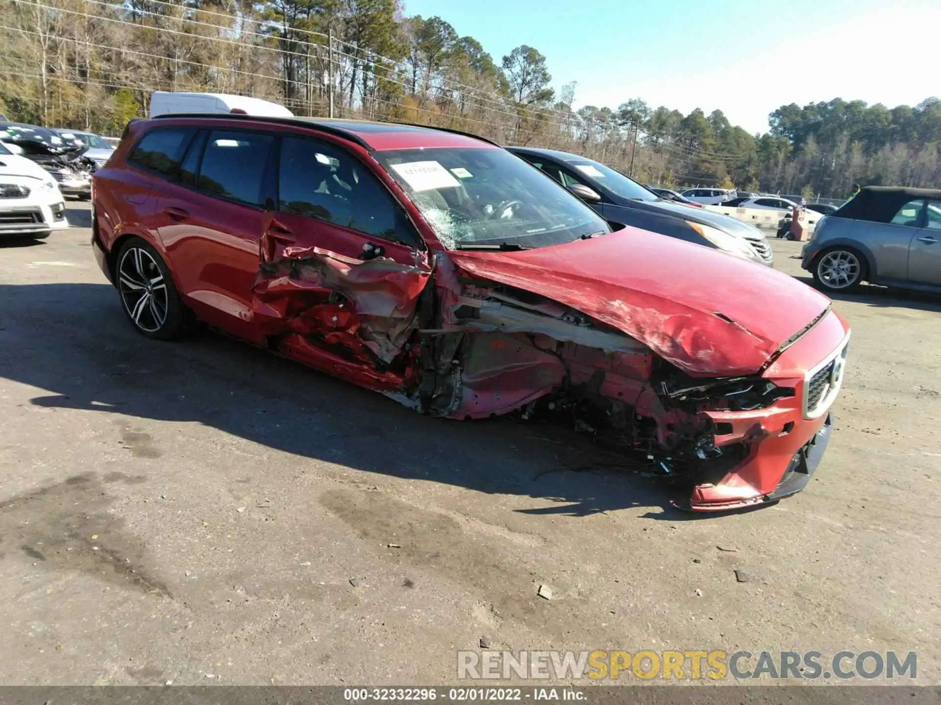 1 Photograph of a damaged car YV1102EM0L2356625 VOLVO V60 2020