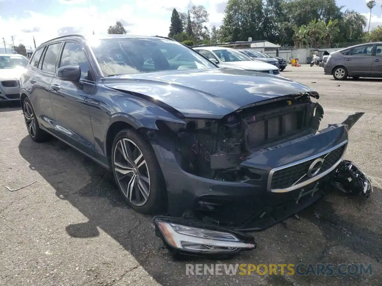 1 Photograph of a damaged car YV1102EM8L2384804 VOLVO V60 2020