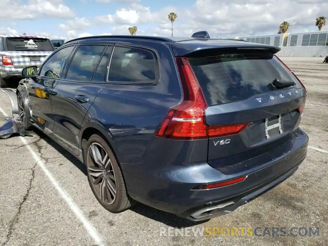 3 Photograph of a damaged car YV1102EM8L2384804 VOLVO V60 2020