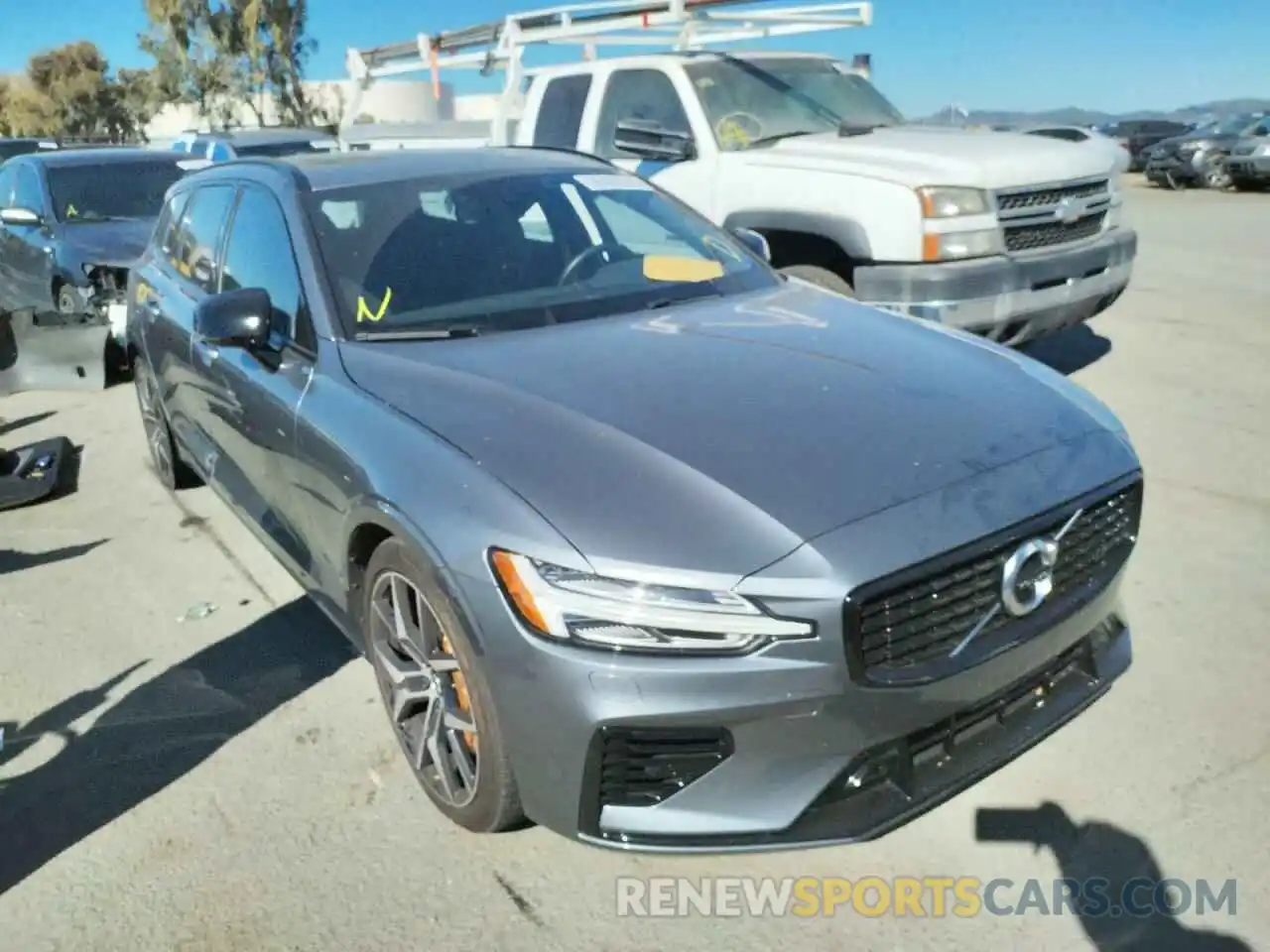 1 Photograph of a damaged car YV1BK0EP4L1395754 VOLVO V60 2020