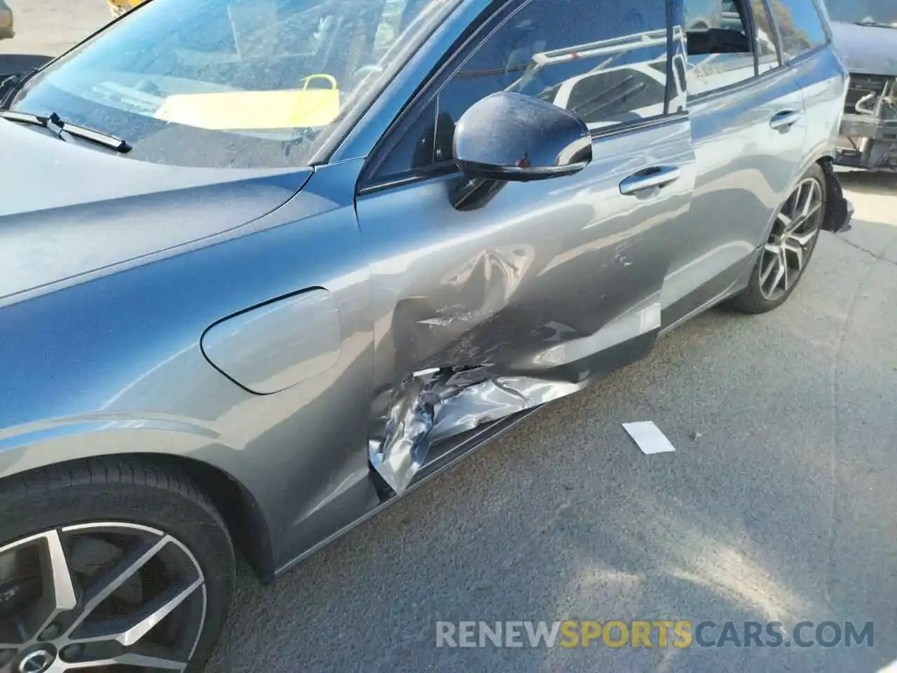 9 Photograph of a damaged car YV1BK0EP4L1395754 VOLVO V60 2020