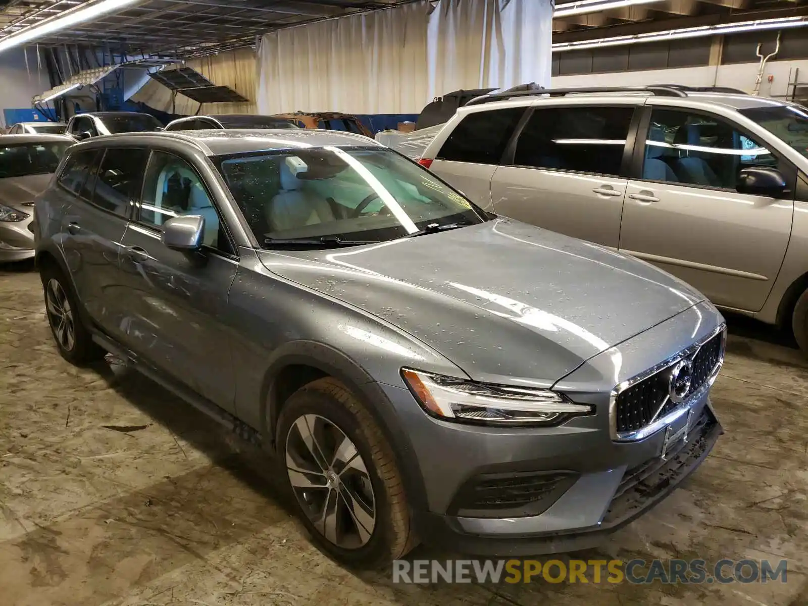 1 Photograph of a damaged car YV4102WK4L1041428 VOLVO V60 2020