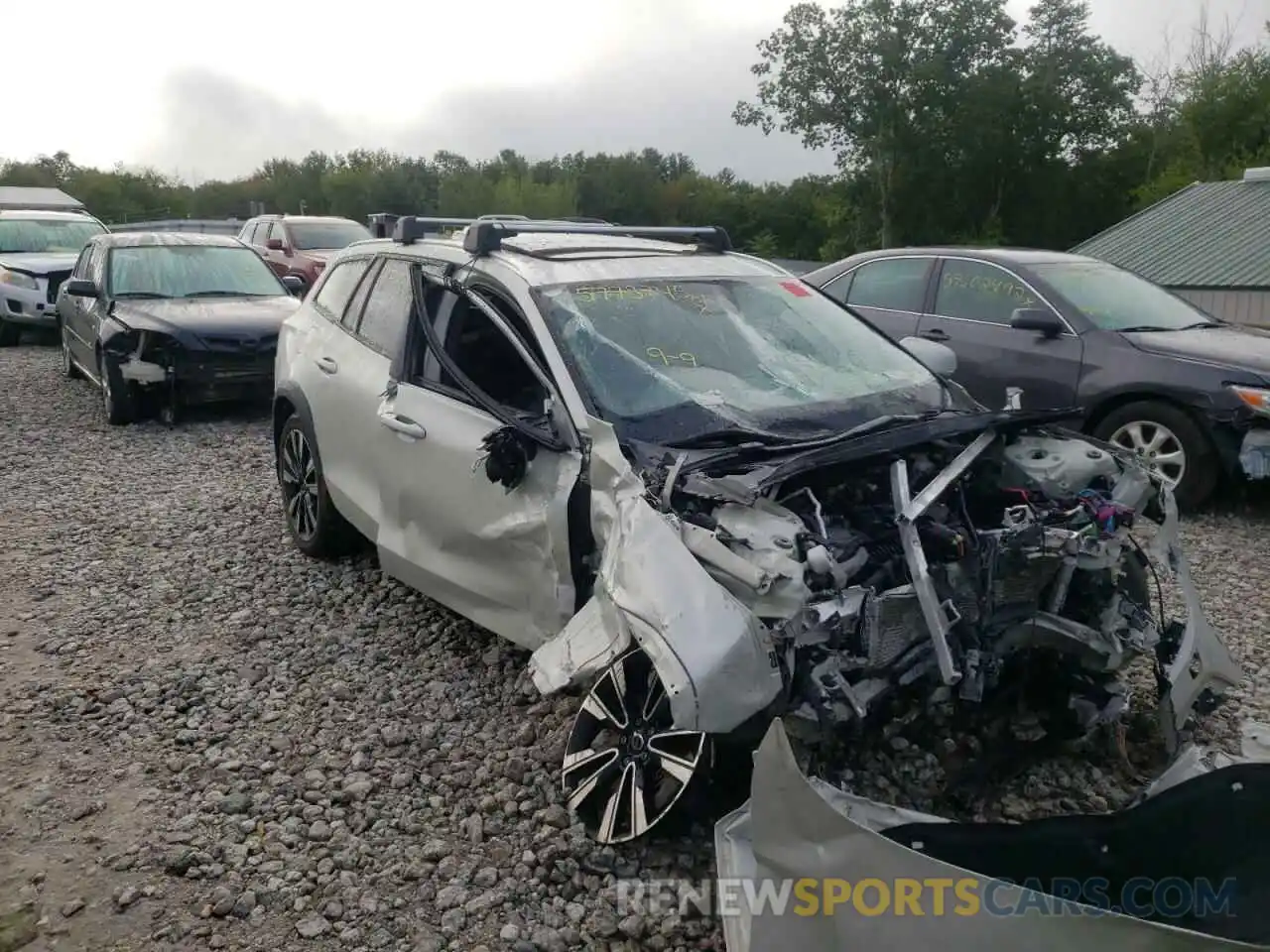 1 Photograph of a damaged car YV4102WK5L1030678 VOLVO V60 2020