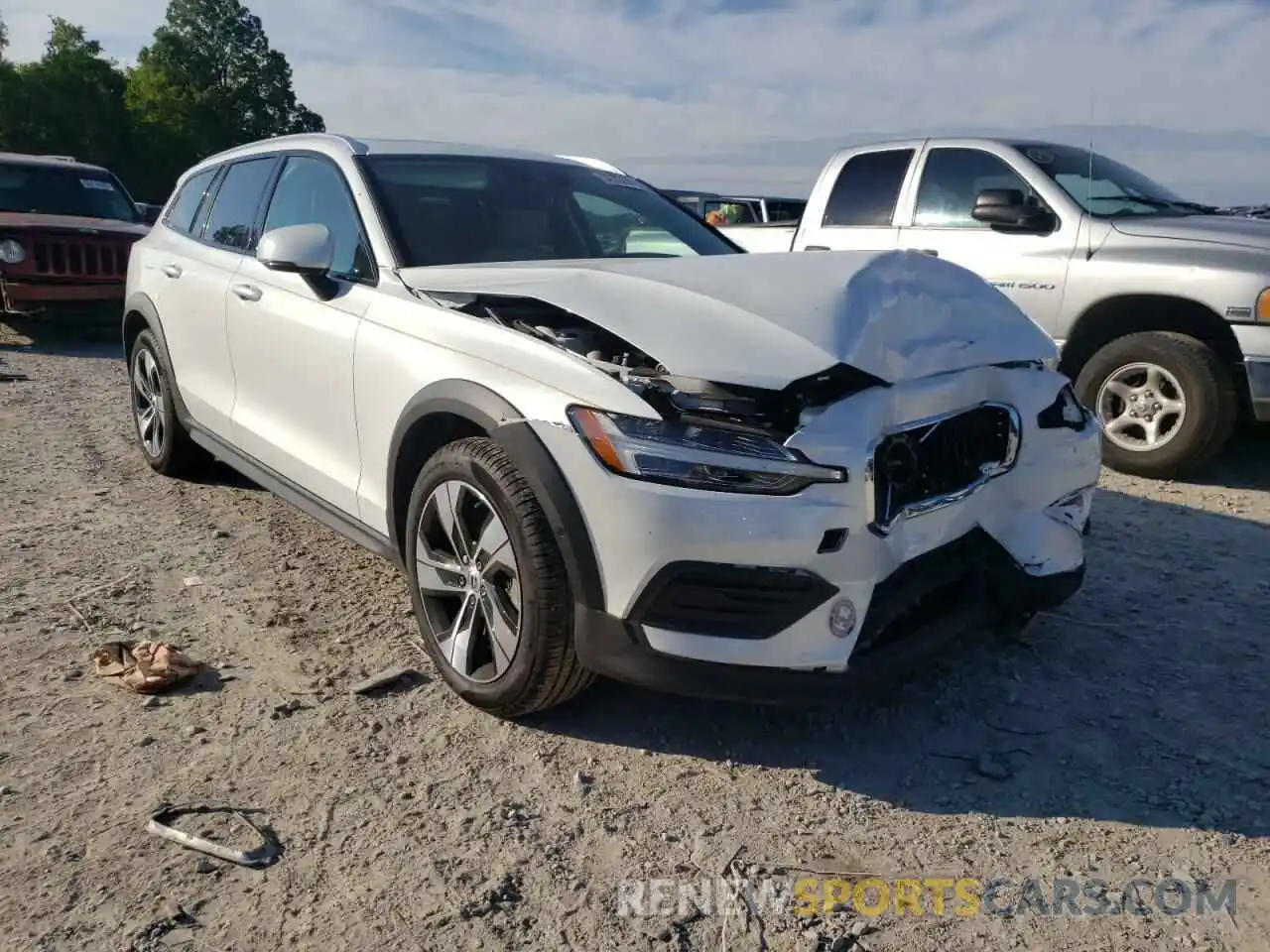 1 Photograph of a damaged car YV4102WK5L1034665 VOLVO V60 2020