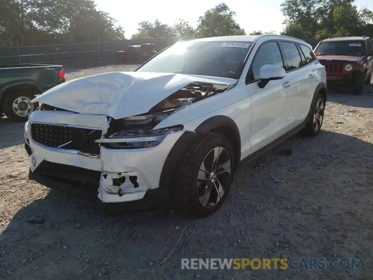 2 Photograph of a damaged car YV4102WK5L1034665 VOLVO V60 2020