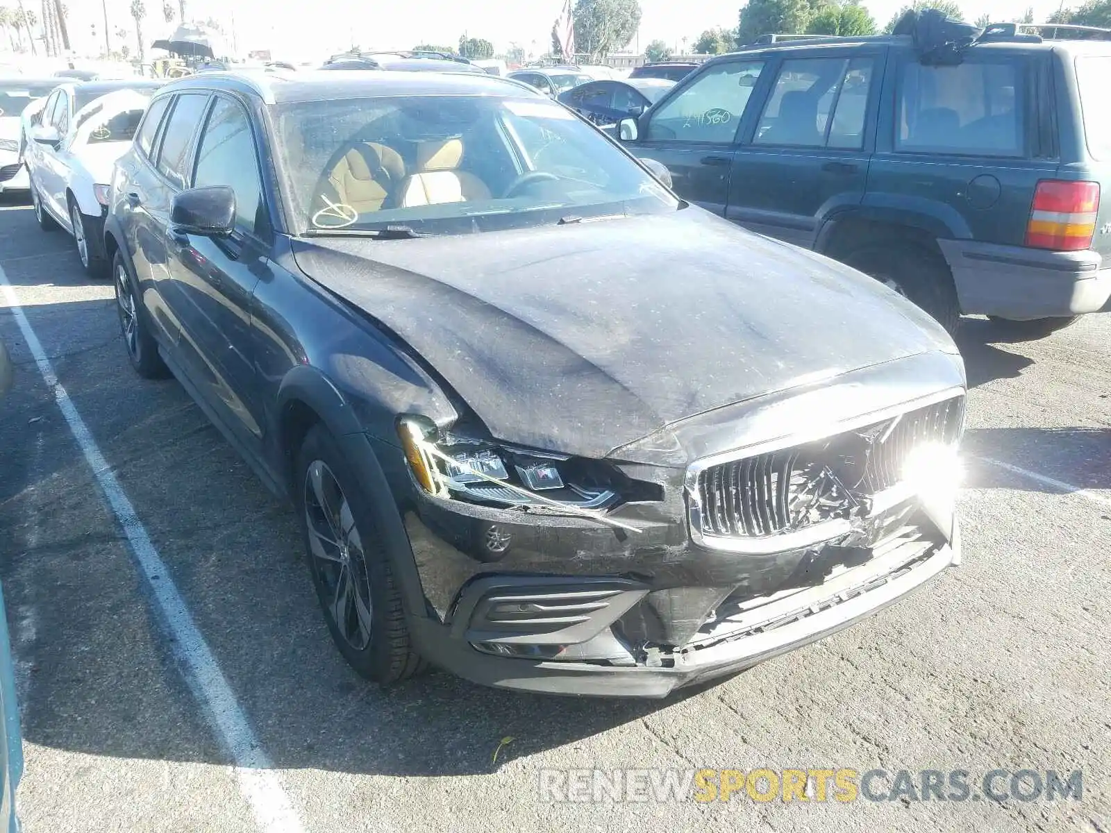 1 Photograph of a damaged car YV4102WK6L1043956 VOLVO V60 2020