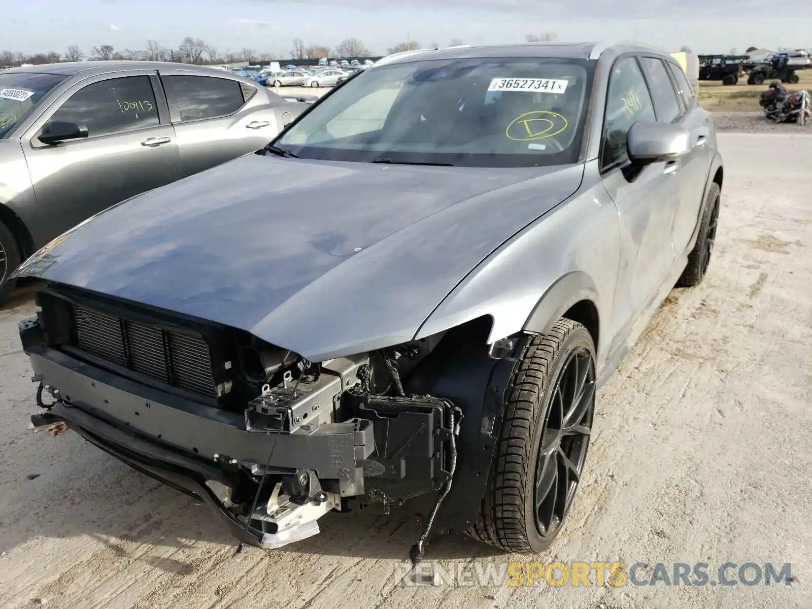 2 Photograph of a damaged car YV4102WK7L1037809 VOLVO V60 2020