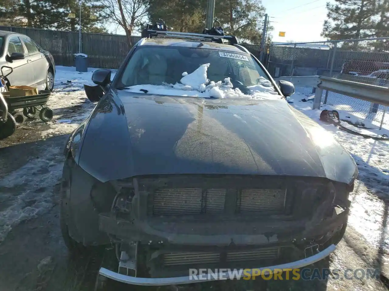 5 Photograph of a damaged car YV4102WK8L1039973 VOLVO V60 2020