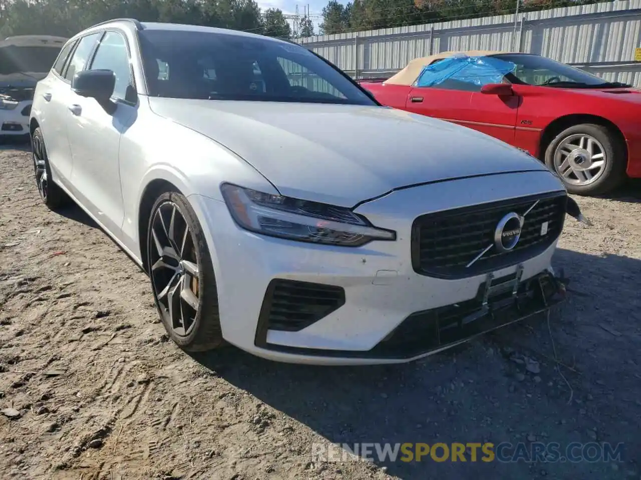 1 Photograph of a damaged car YV1BK0EP0M1428038 VOLVO V60 2021