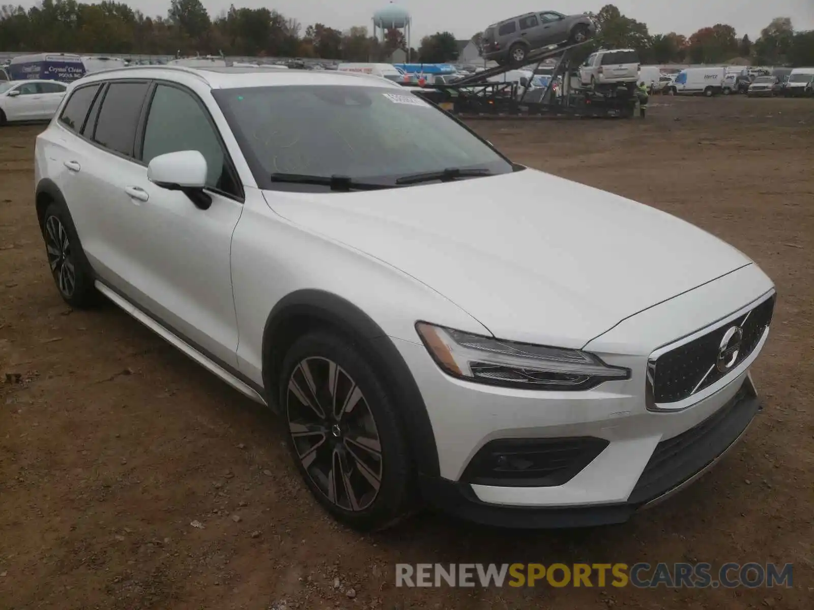 1 Photograph of a damaged car YV4102WK2M1065325 VOLVO V60 2021