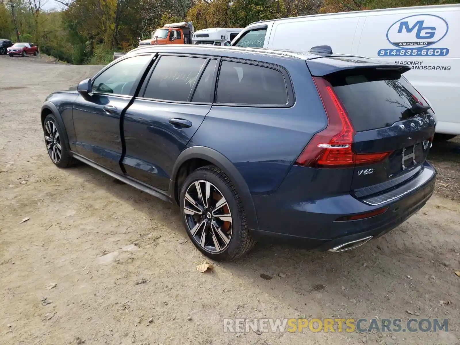 3 Photograph of a damaged car YV4102WK1N1086667 VOLVO V60 2022