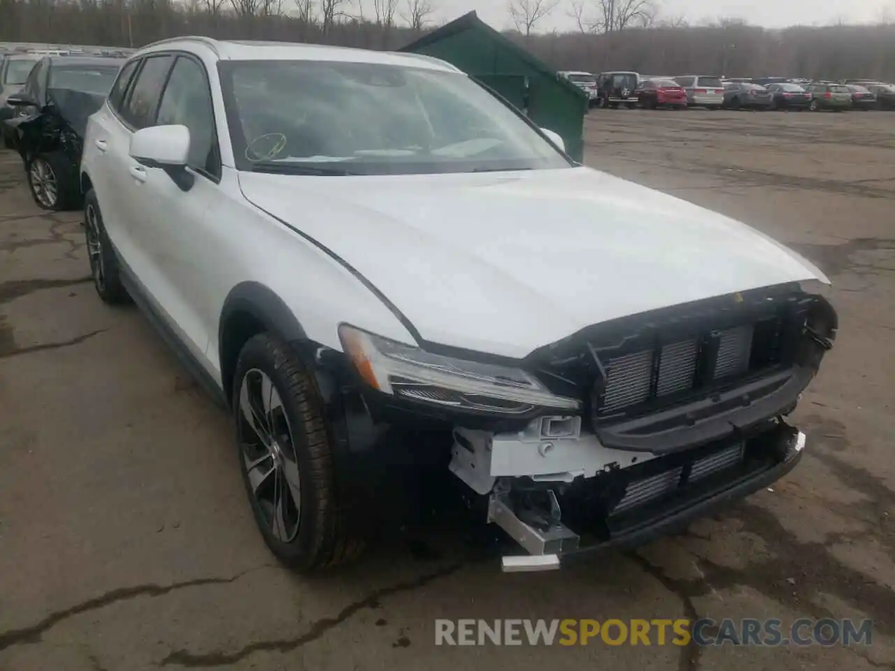 1 Photograph of a damaged car YV4102WK4N2089993 VOLVO V60 2022