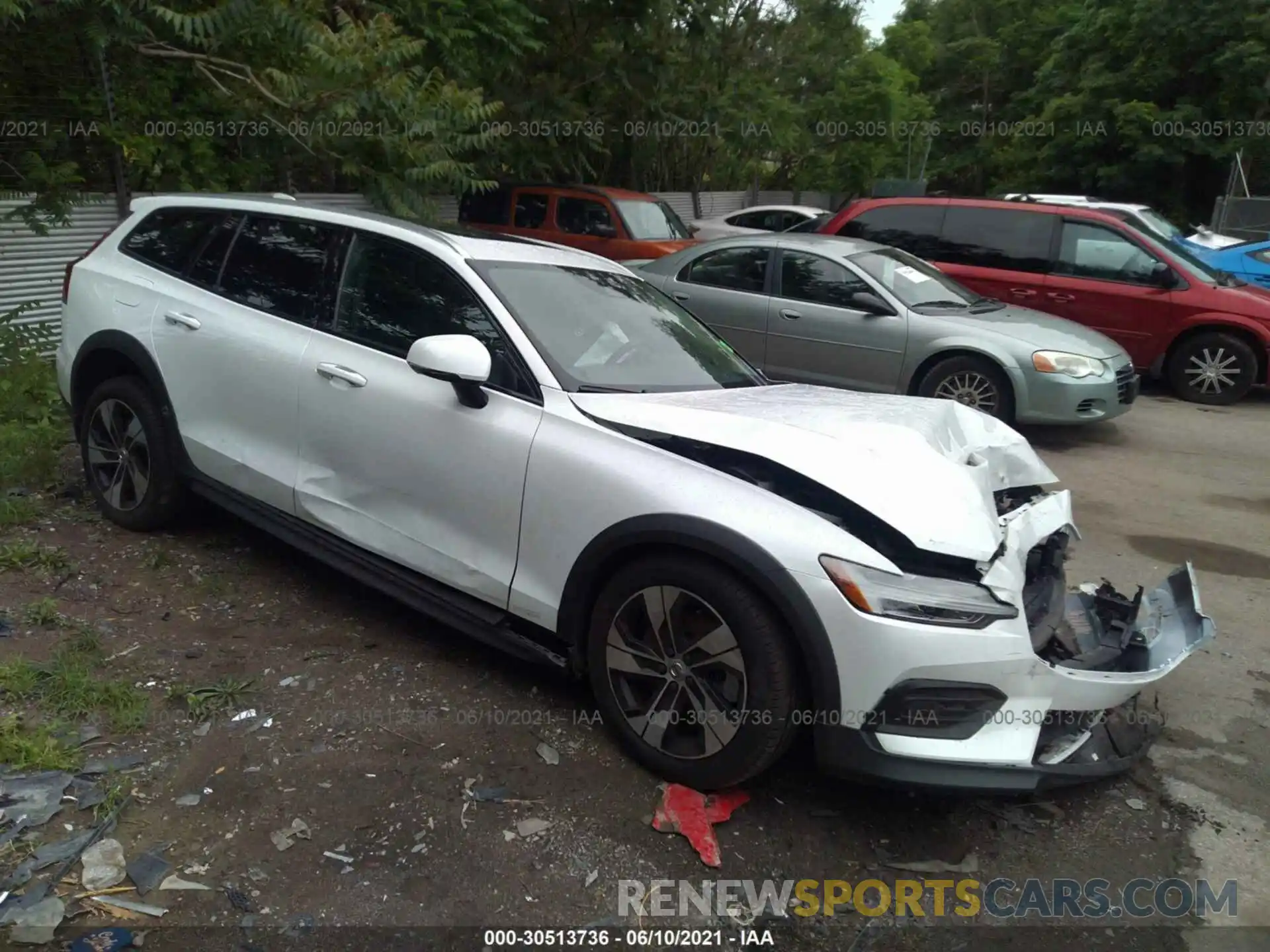 1 Photograph of a damaged car YV4102WK5L1040451 VOLVO V60 CROSS COUNTRY 2020