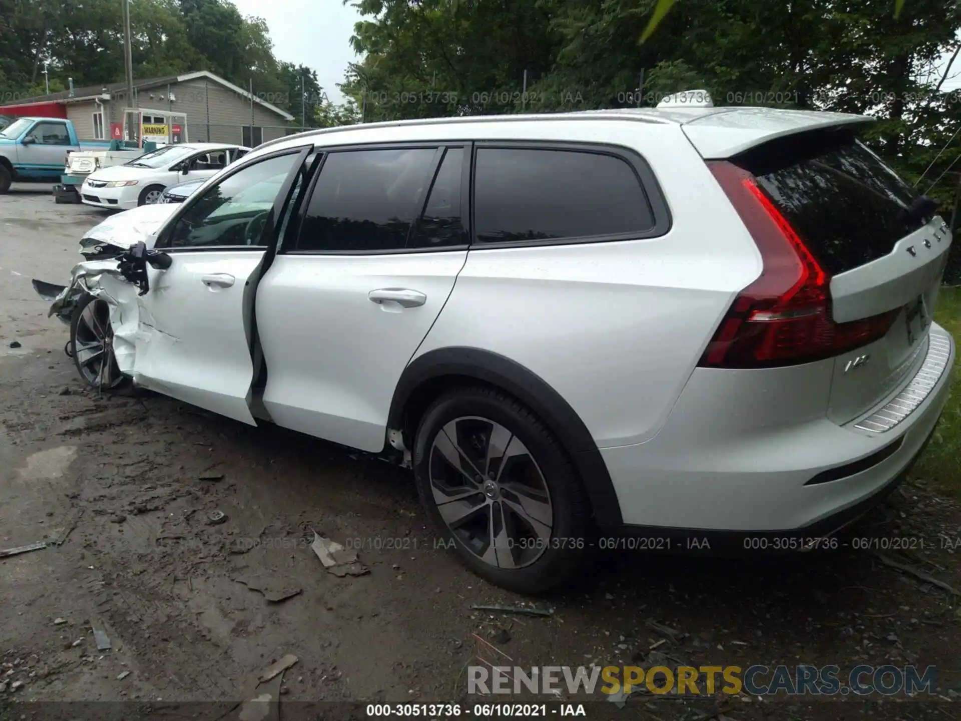 3 Фотография поврежденного автомобиля YV4102WK5L1040451 VOLVO V60 CROSS COUNTRY 2020