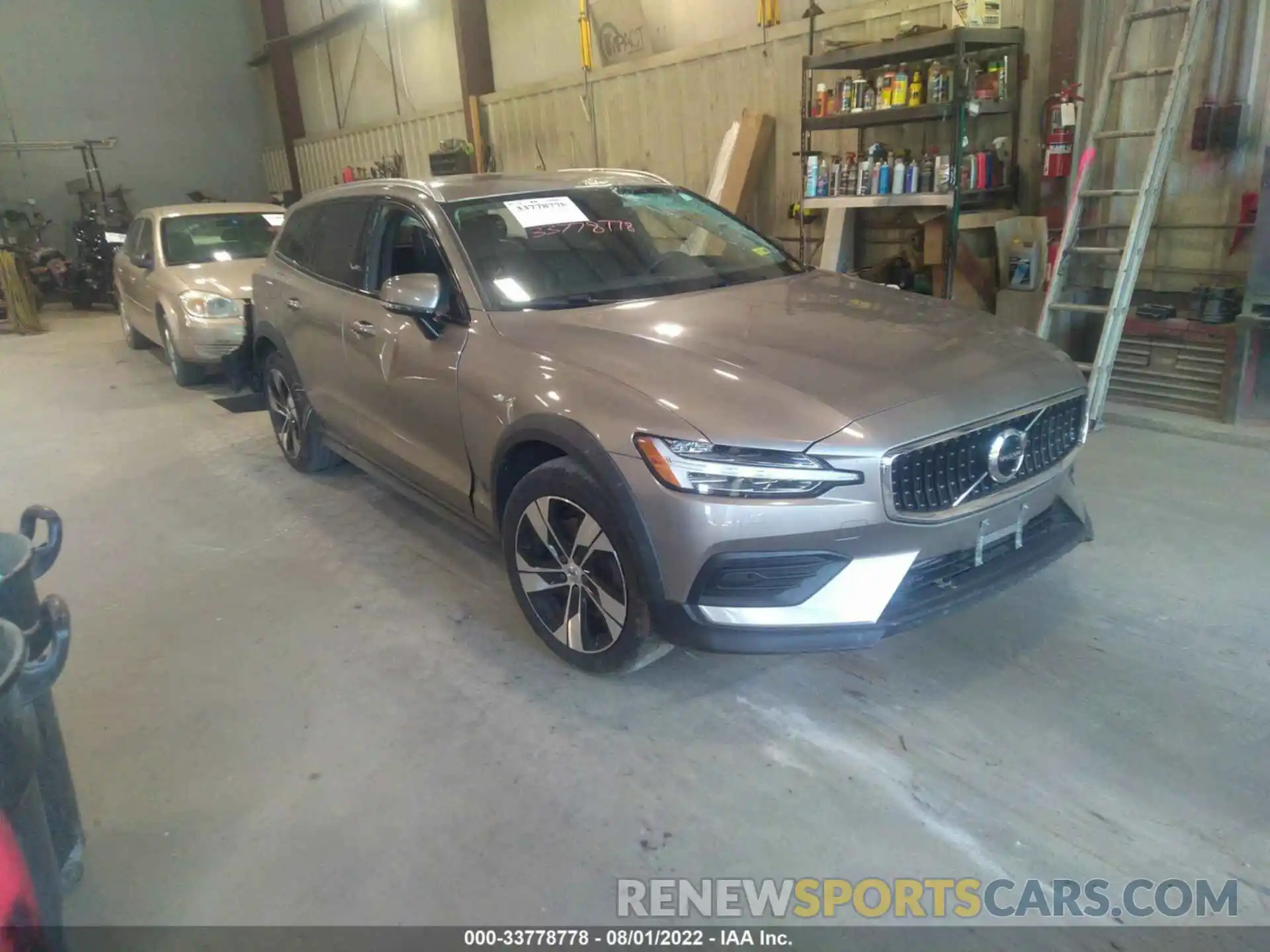 1 Photograph of a damaged car YV4102WK7L1037325 VOLVO V60 CROSS COUNTRY 2020