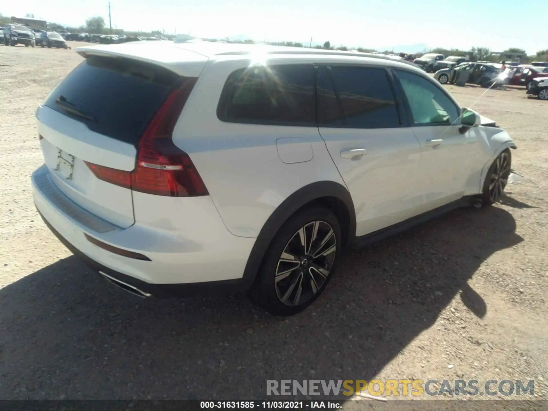 4 Photograph of a damaged car YV4102WK9M1075947 VOLVO V60 CROSS COUNTRY 2021