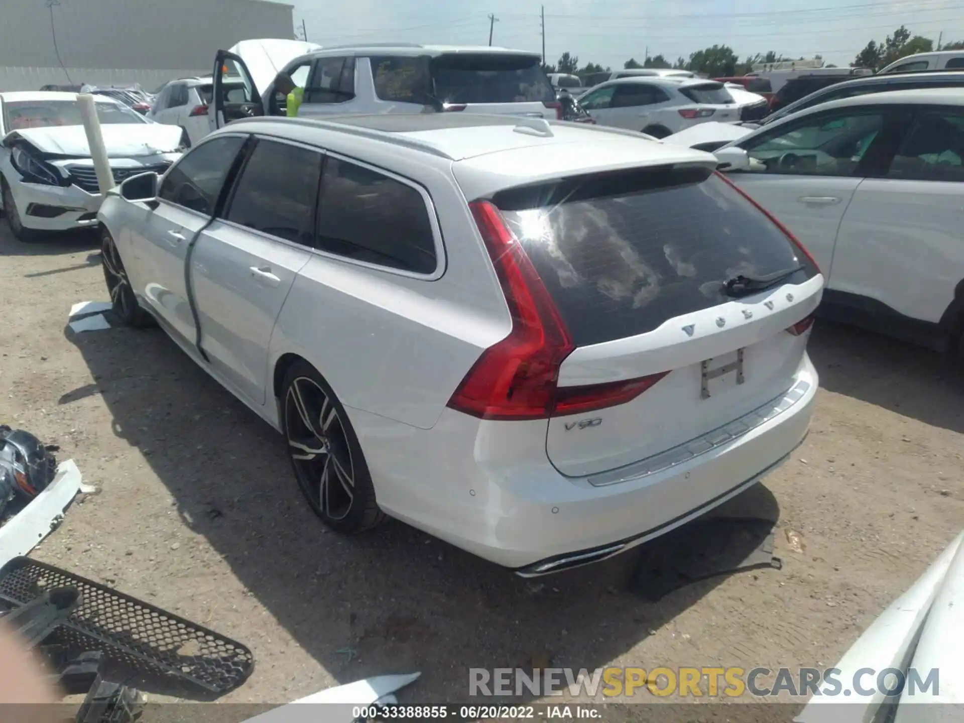 3 Photograph of a damaged car YV1102GM4K1085795 VOLVO V90 2019