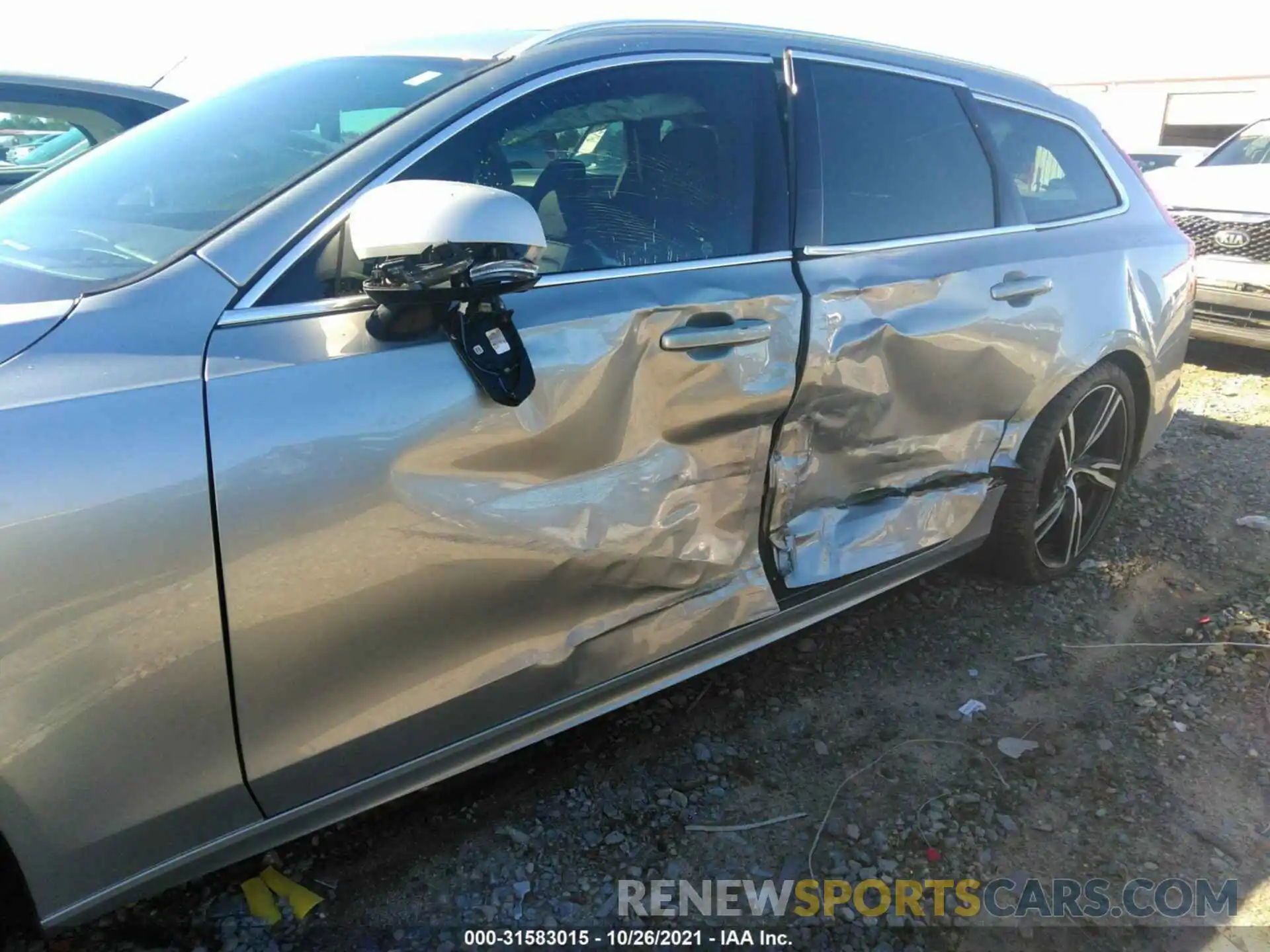 6 Photograph of a damaged car YV1102GM5K1088270 VOLVO V90 2019