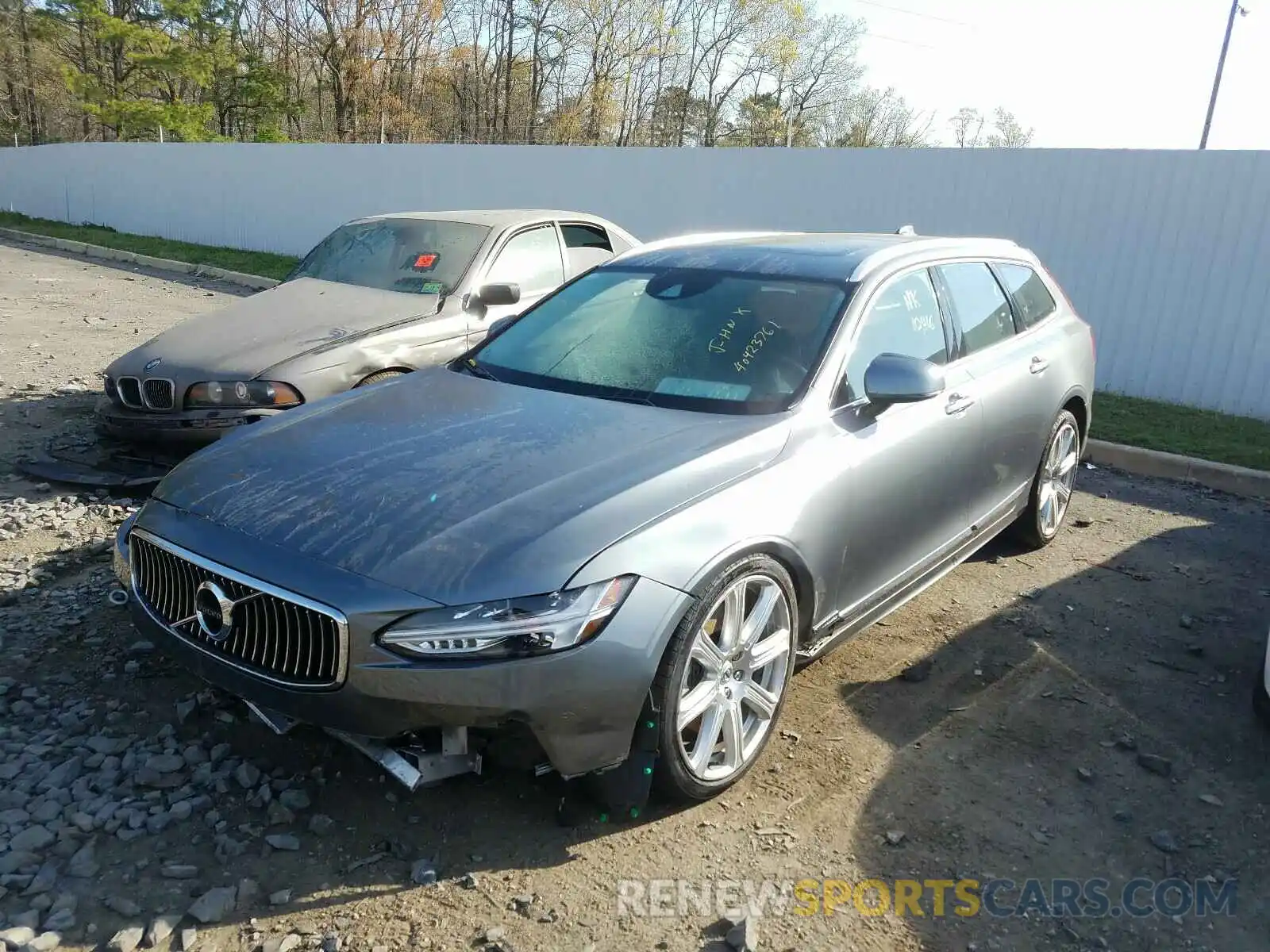 2 Photograph of a damaged car YV1A22VL5L1139918 VOLVO V90 2020