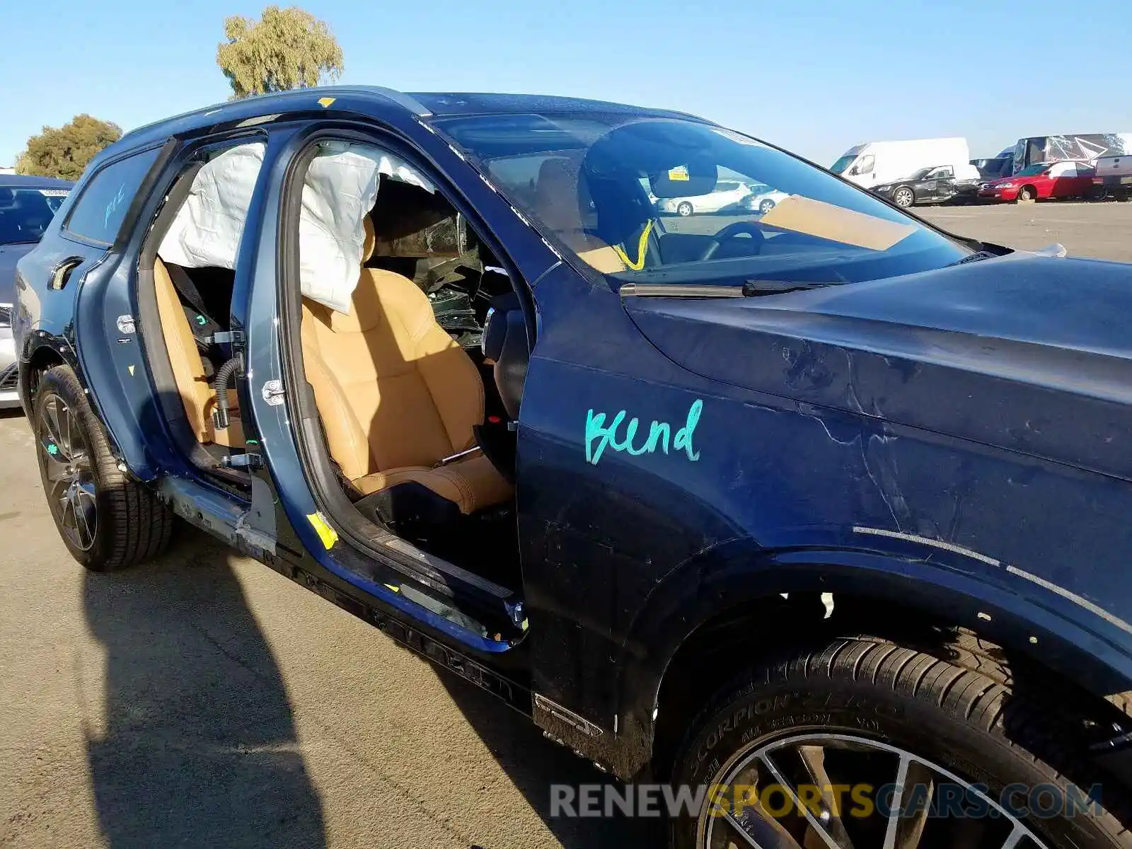 9 Photograph of a damaged car YV4A22NL0L1103637 VOLVO V90 2020