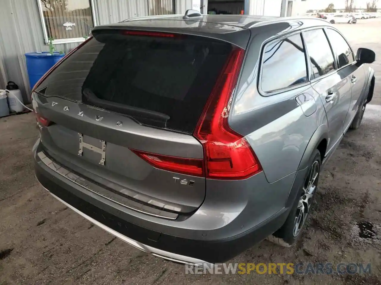 4 Photograph of a damaged car YV4A22NL0L1113598 VOLVO V90 2020