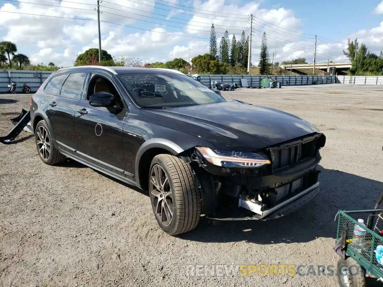 1 Photograph of a damaged car YV4A22NL4L1103074 VOLVO V90 2020