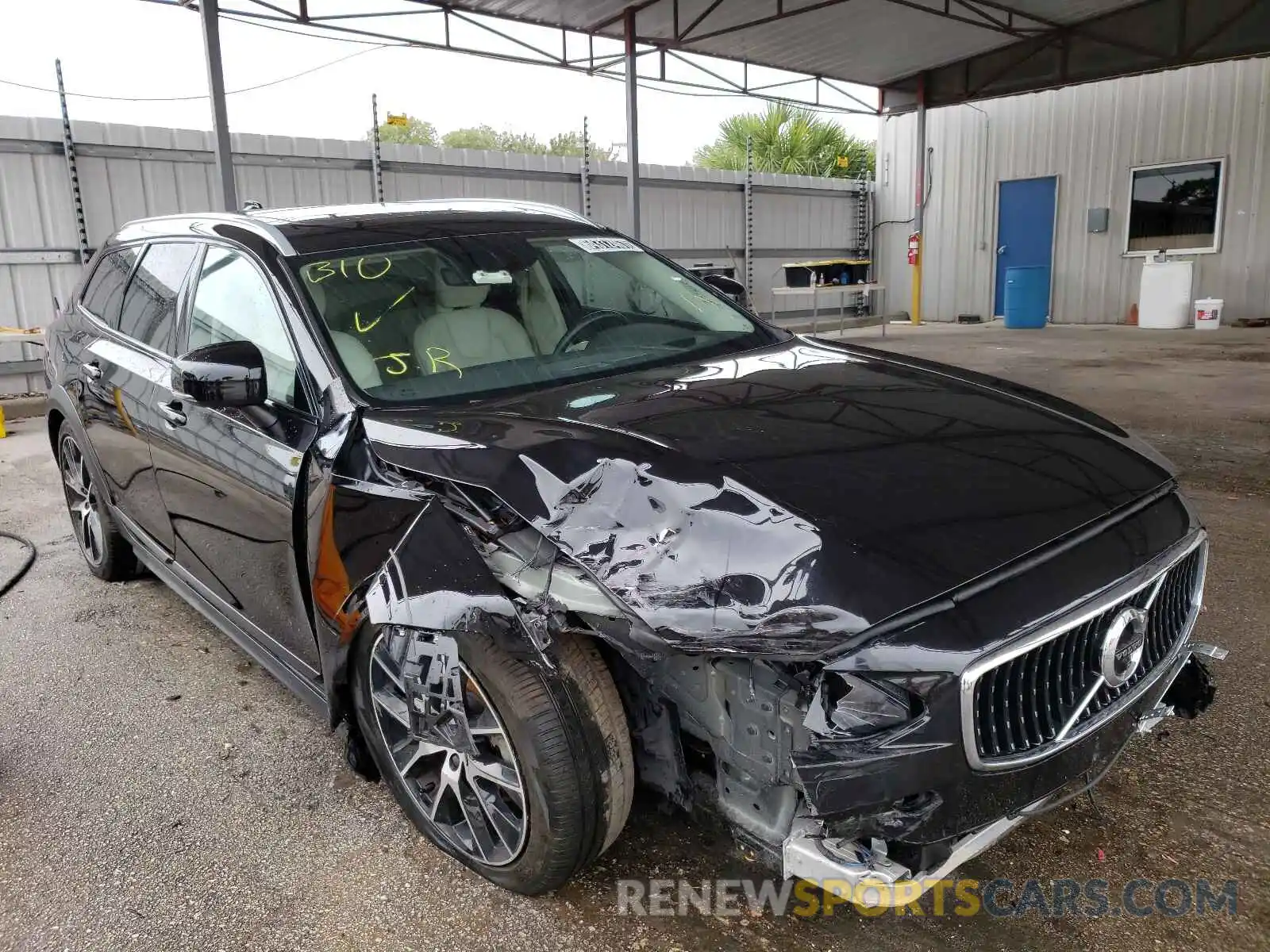 1 Photograph of a damaged car YV4A22NL4L1112759 VOLVO V90 2020