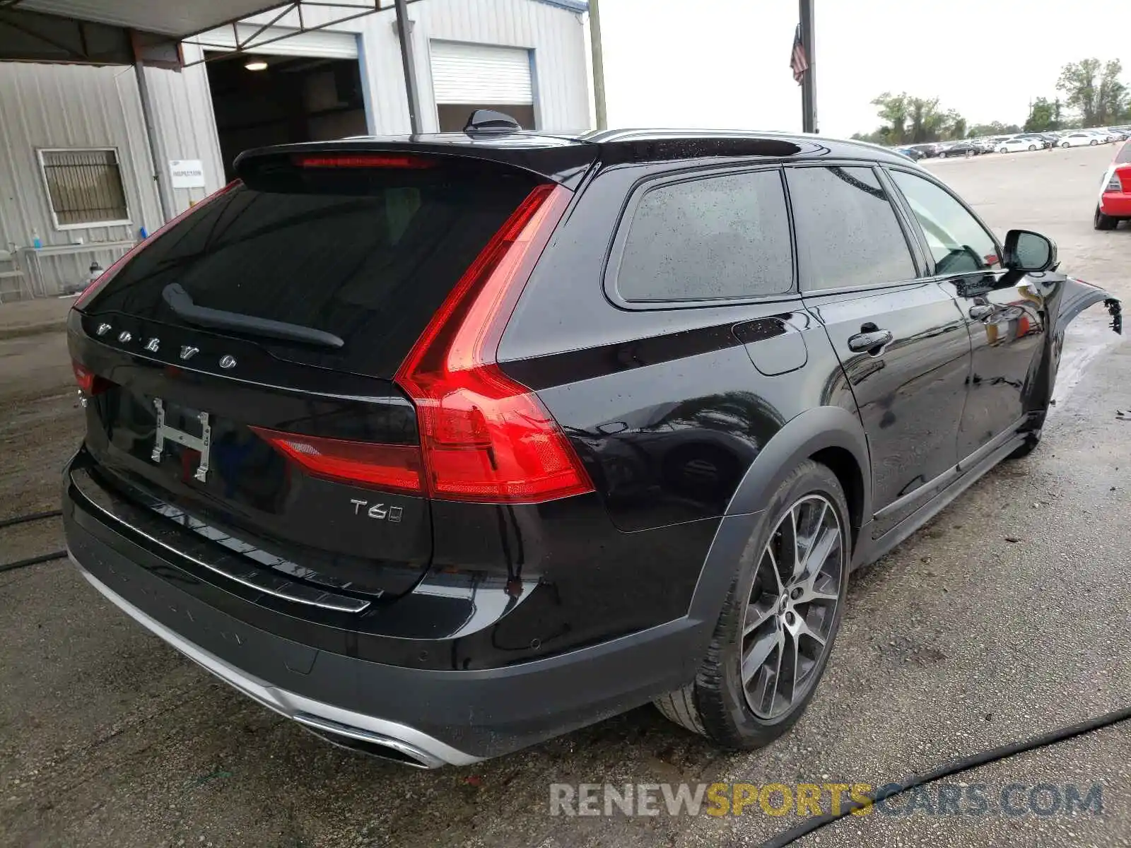 4 Photograph of a damaged car YV4A22NL4L1112759 VOLVO V90 2020