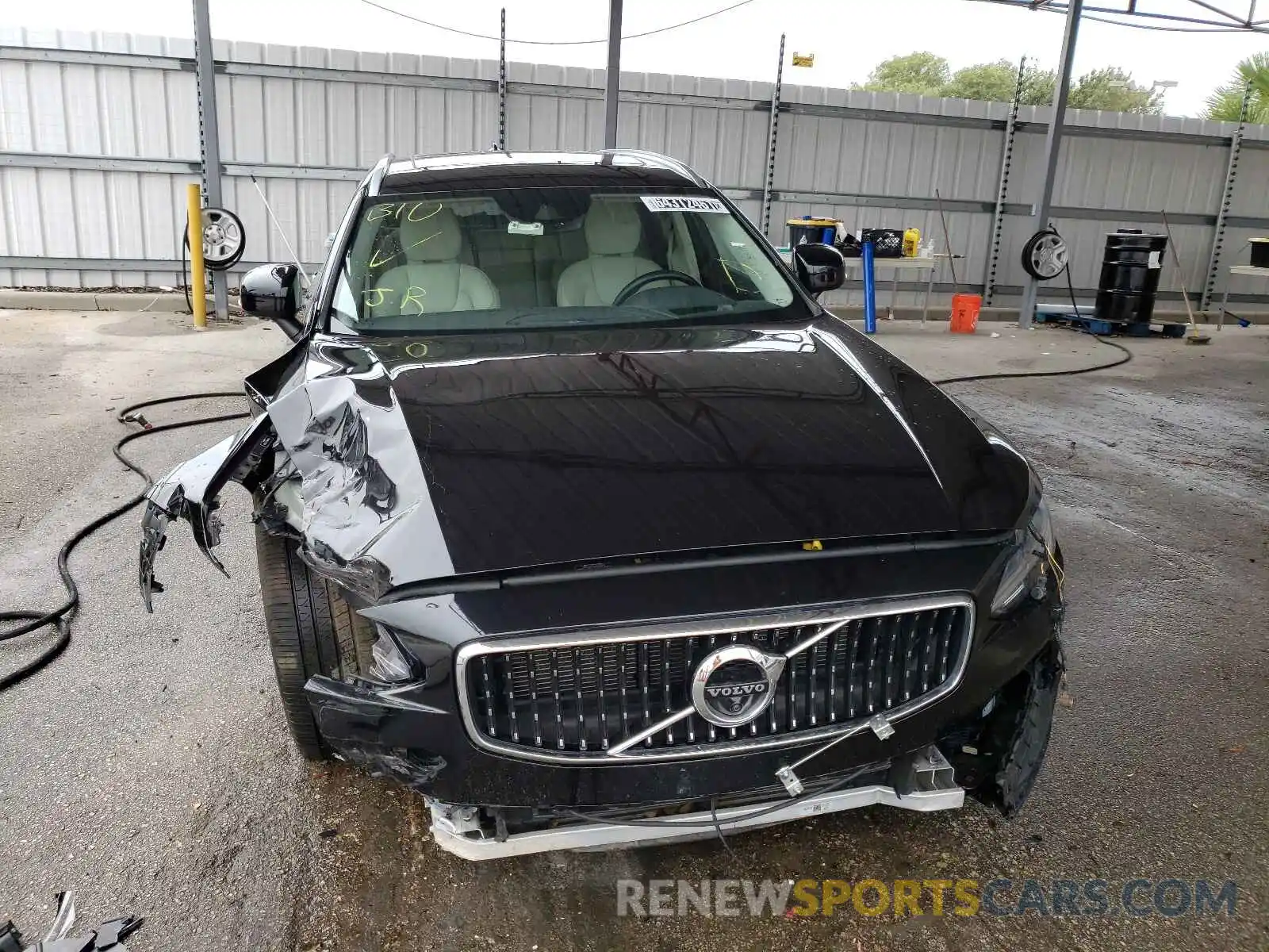 9 Photograph of a damaged car YV4A22NL4L1112759 VOLVO V90 2020