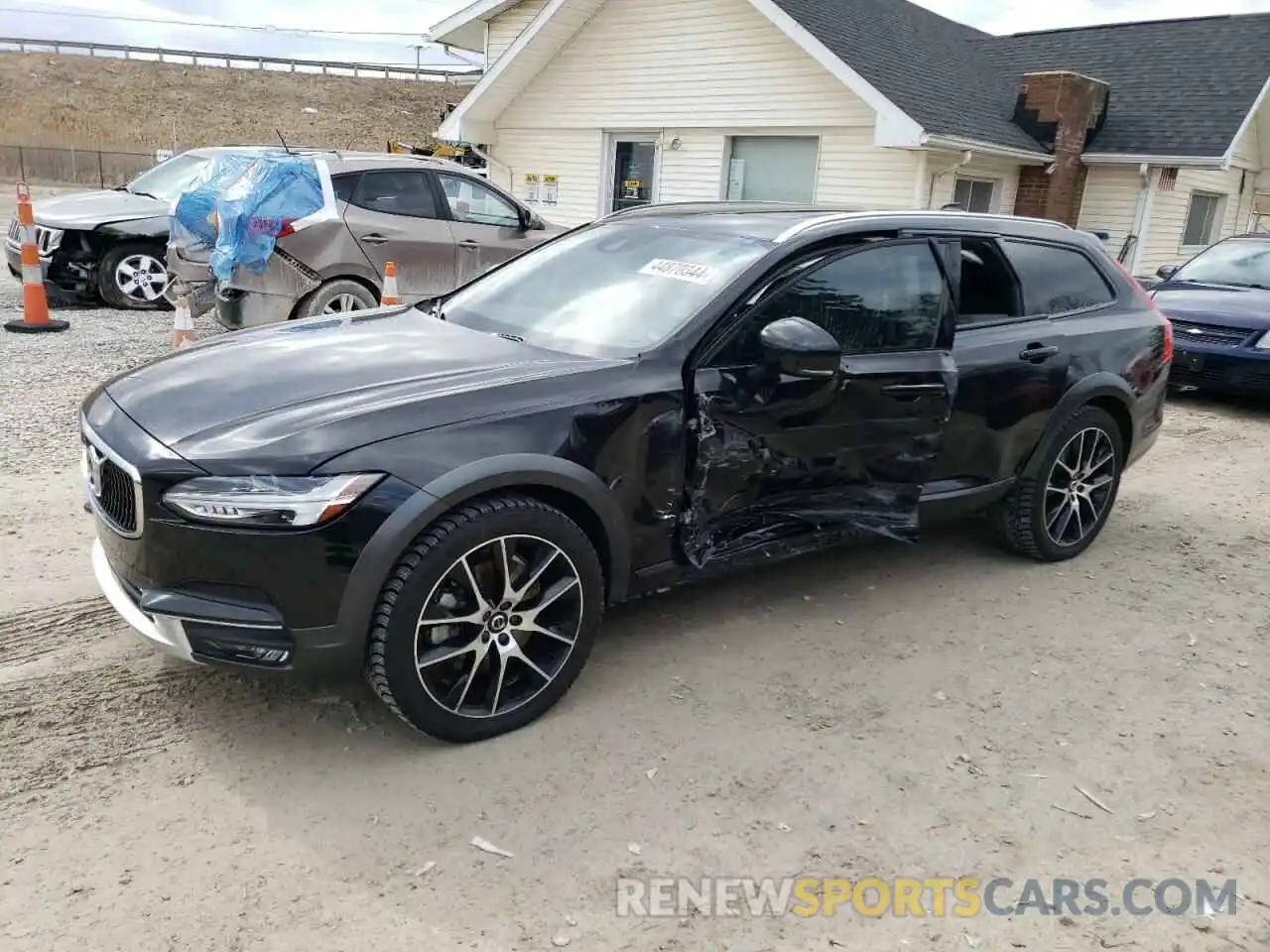 1 Photograph of a damaged car YV4A22NL6L1104503 VOLVO V90 2020