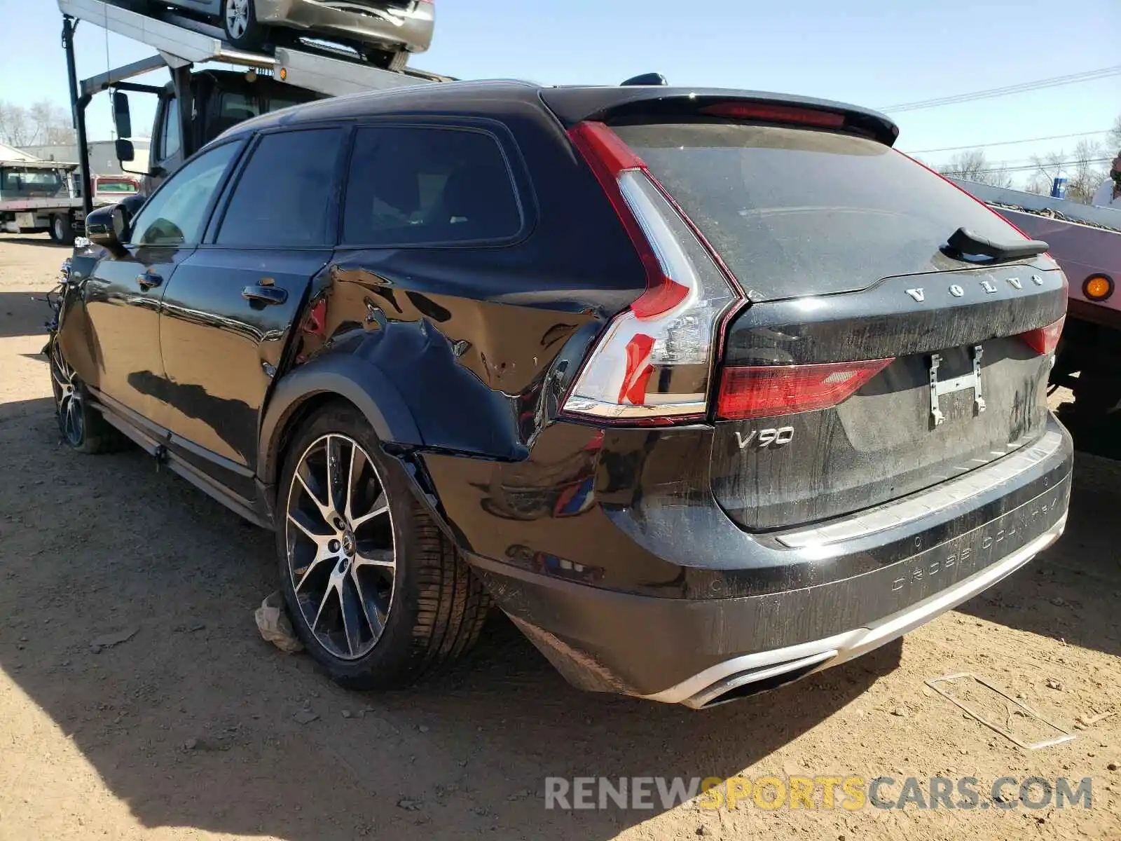 3 Photograph of a damaged car YV4A22NL6L1113217 VOLVO V90 2020