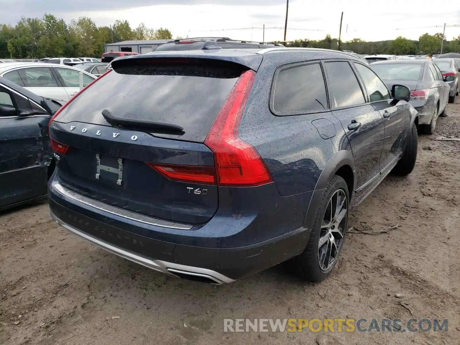 4 Photograph of a damaged car YV4A22NL7L1114361 VOLVO V90 2020