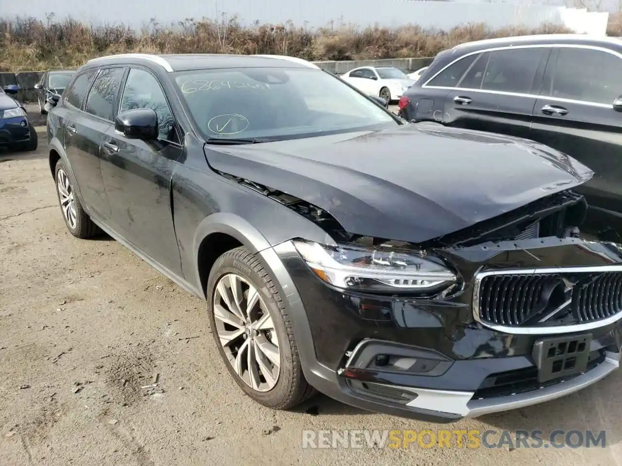 1 Photograph of a damaged car YV4A22NL7M1140816 VOLVO V90 2021