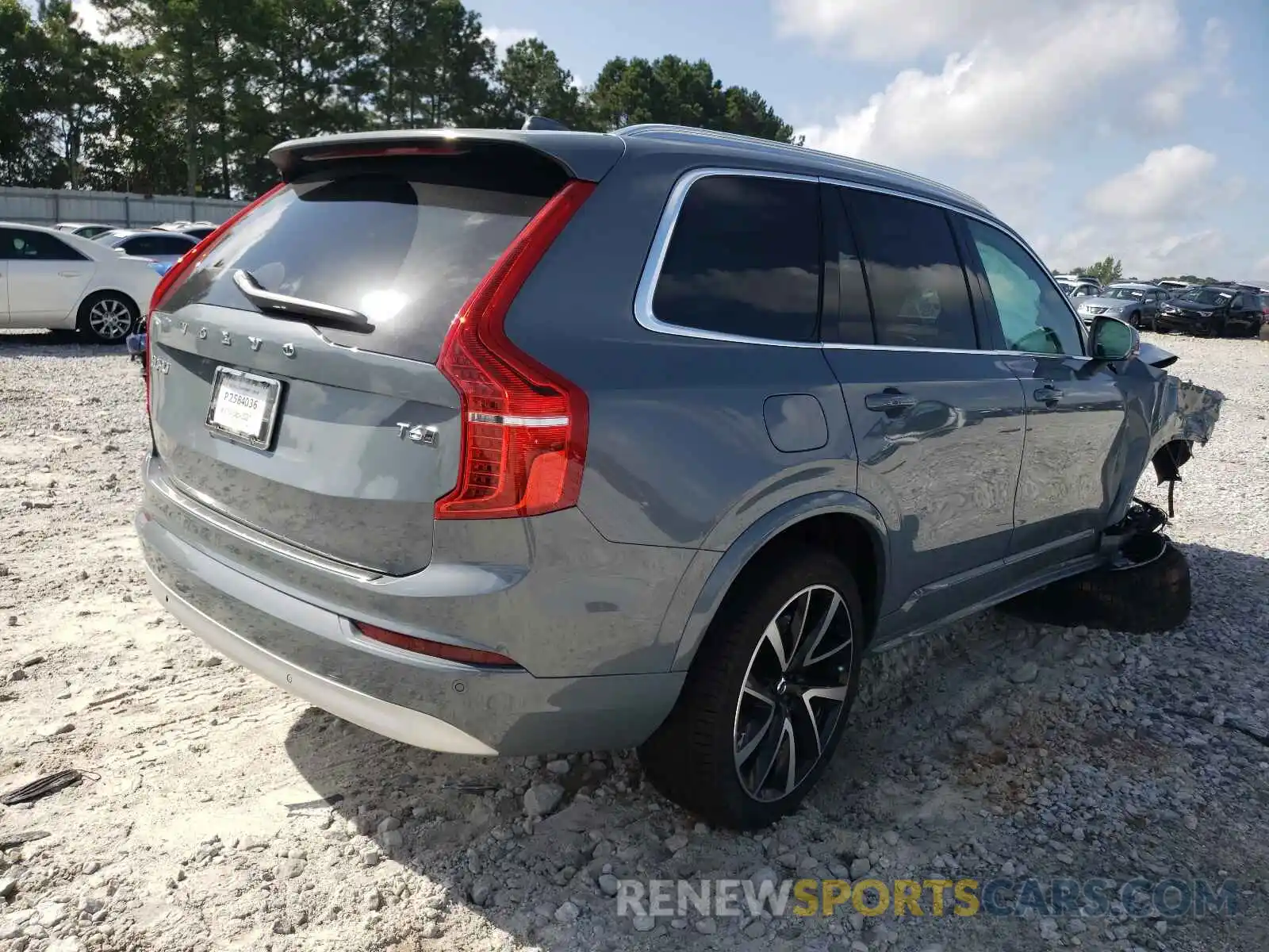 4 Photograph of a damaged car YV4A22PK7N1776903 VOLVO V90 2022