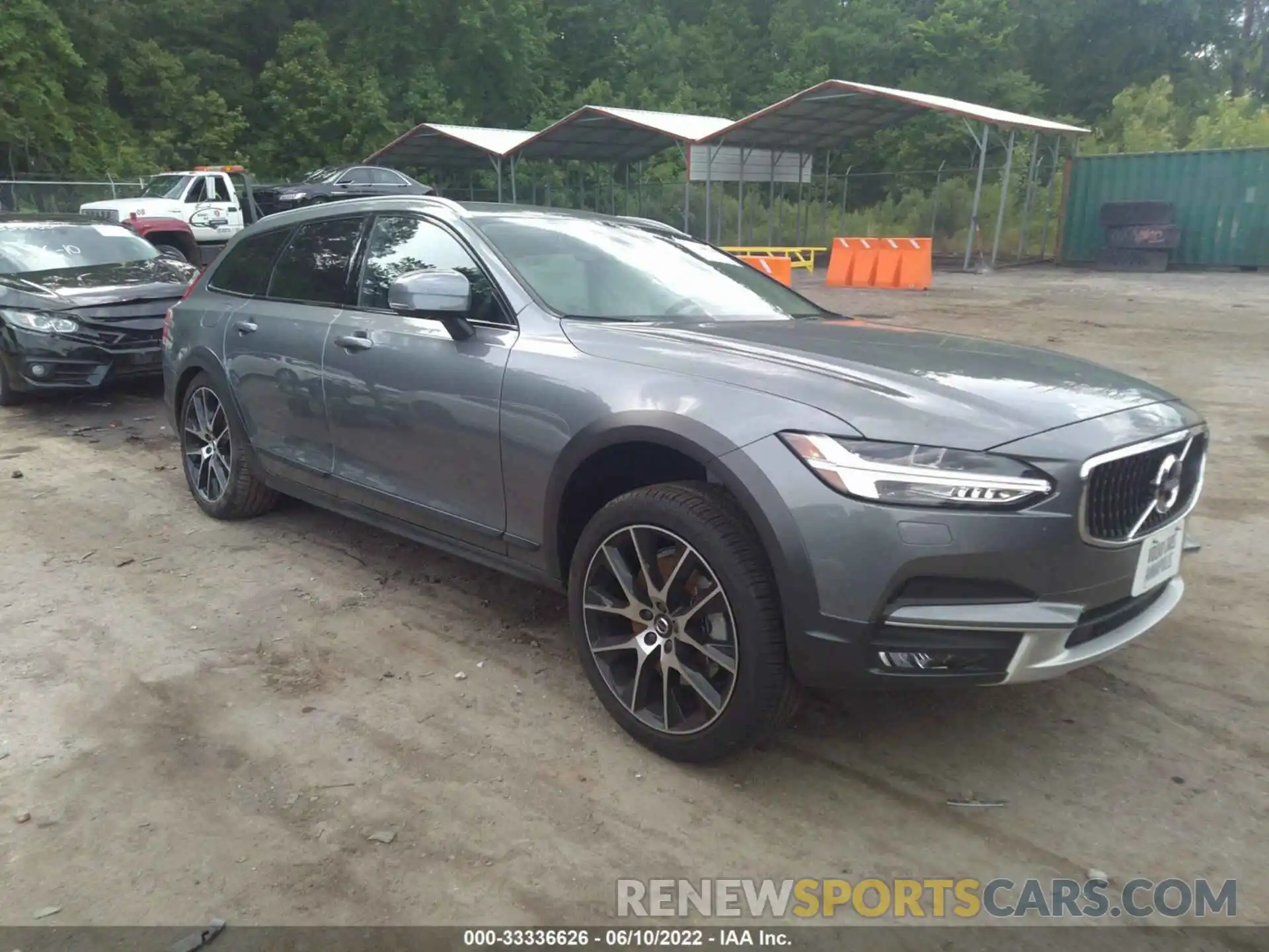 1 Photograph of a damaged car YV4A22NL2L1113408 VOLVO V90 CROSS COUNTRY 2020