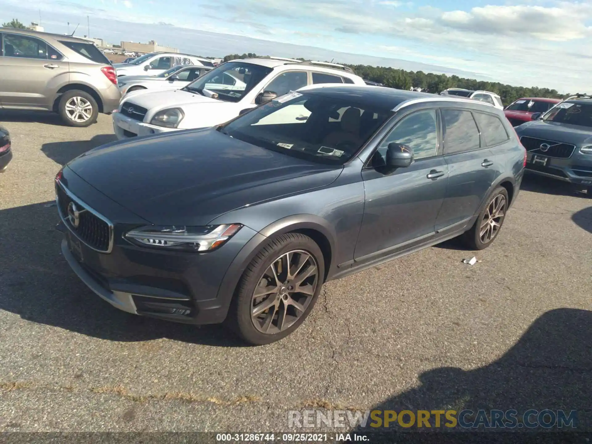 2 Photograph of a damaged car YV4A22NLXL1102284 VOLVO V90 CROSS COUNTRY 2020