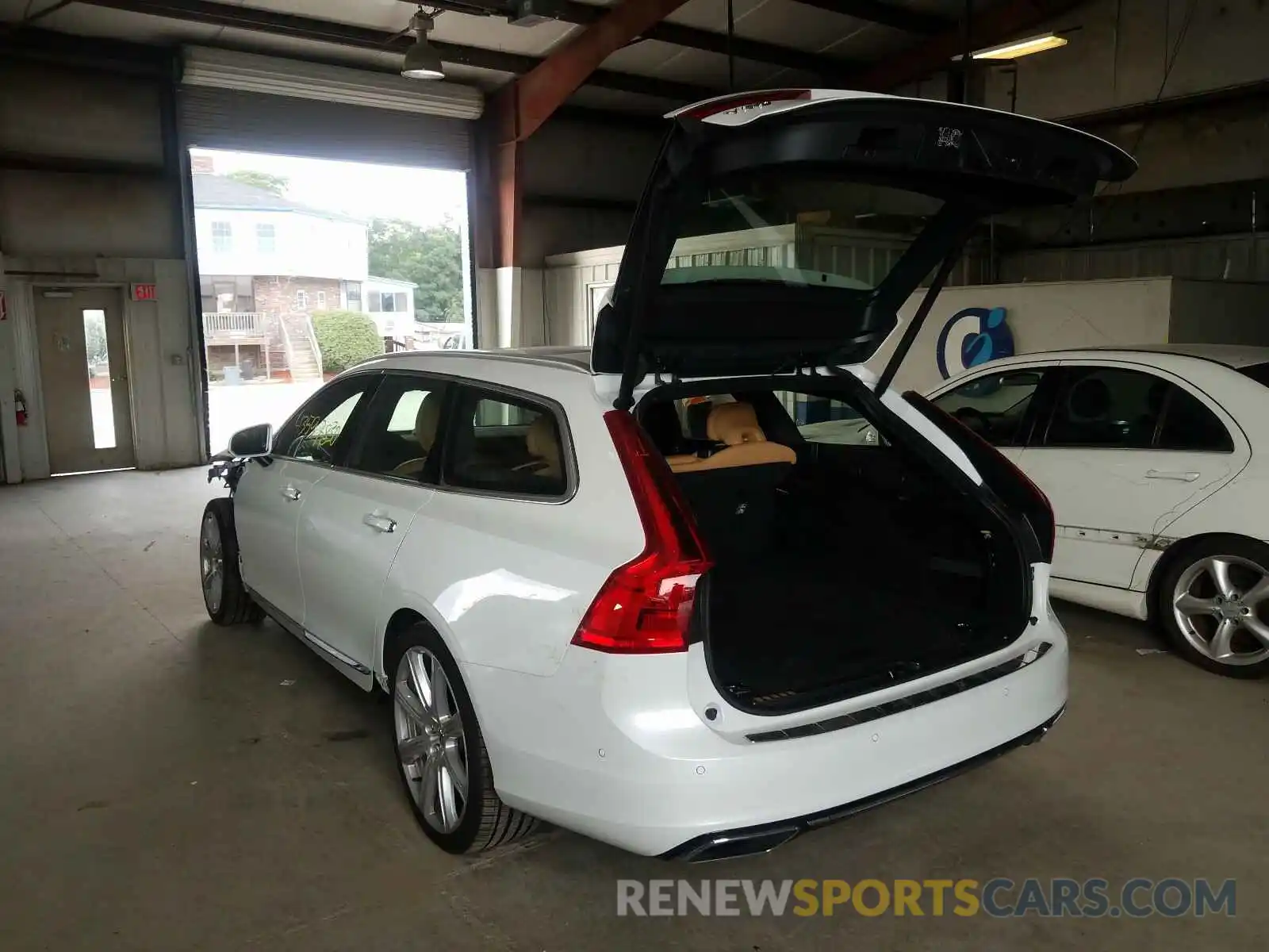 3 Photograph of a damaged car YV1A22VL6K1095152 VOLVO V90 T6 INS 2019