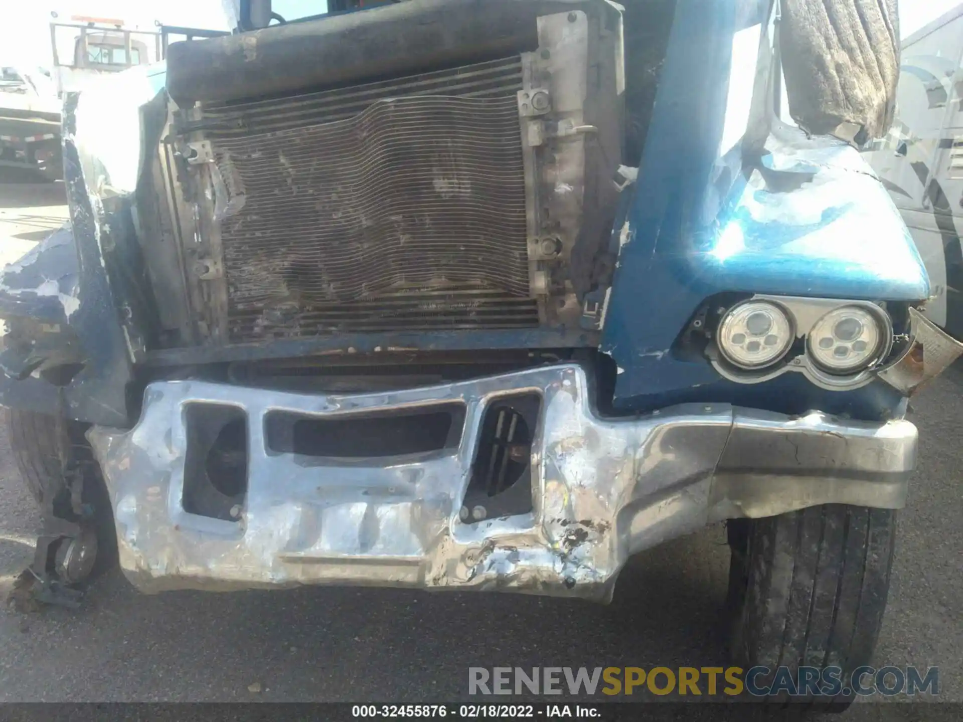 12 Photograph of a damaged car 4V4KC9EJ0LN236617 VOLVO VHD 2020