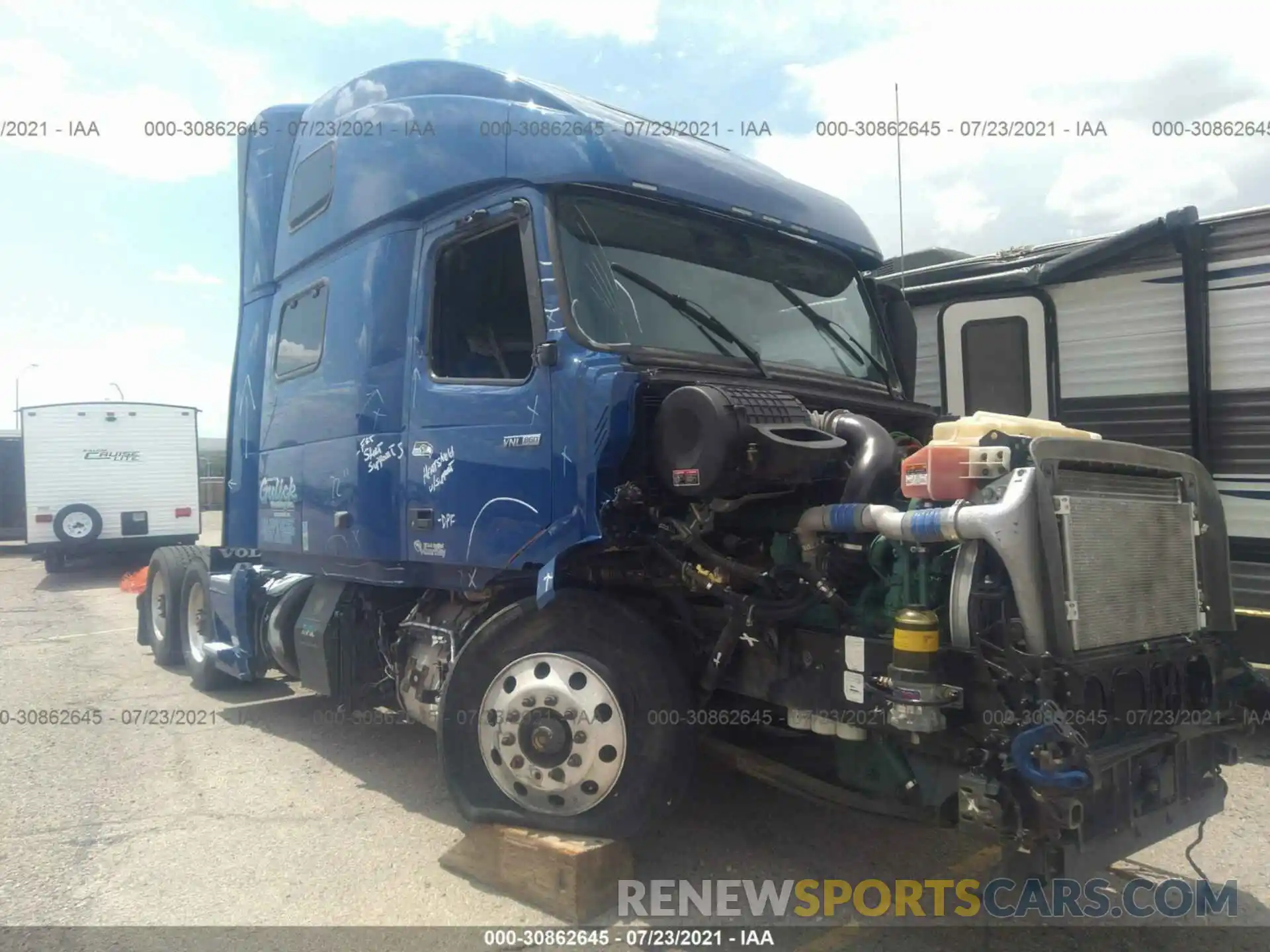 1 Photograph of a damaged car 4V4NB9EH3KN215157 VOLVO VN 2019