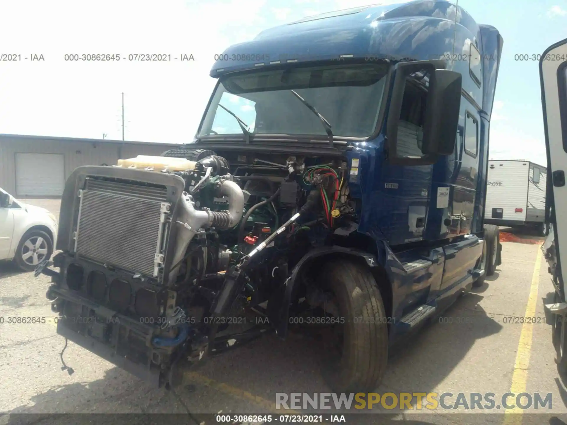 2 Фотография поврежденного автомобиля 4V4NB9EH3KN215157 VOLVO VN 2019